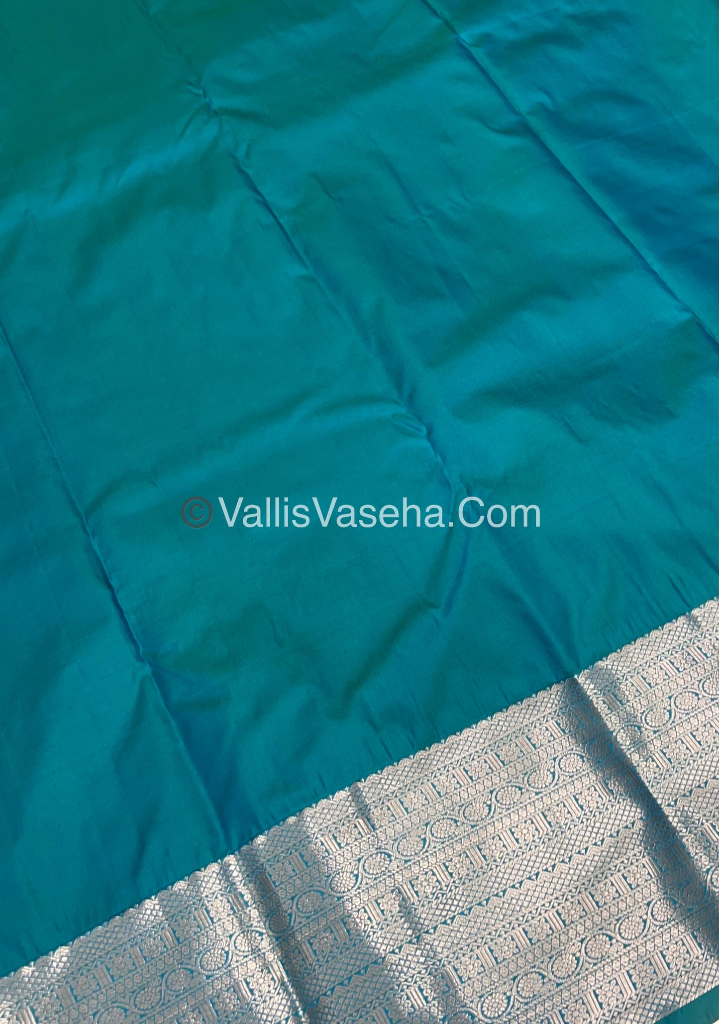 Semi Kanchipuram Silk - Vairavoosi Pattern - VVSKS001
