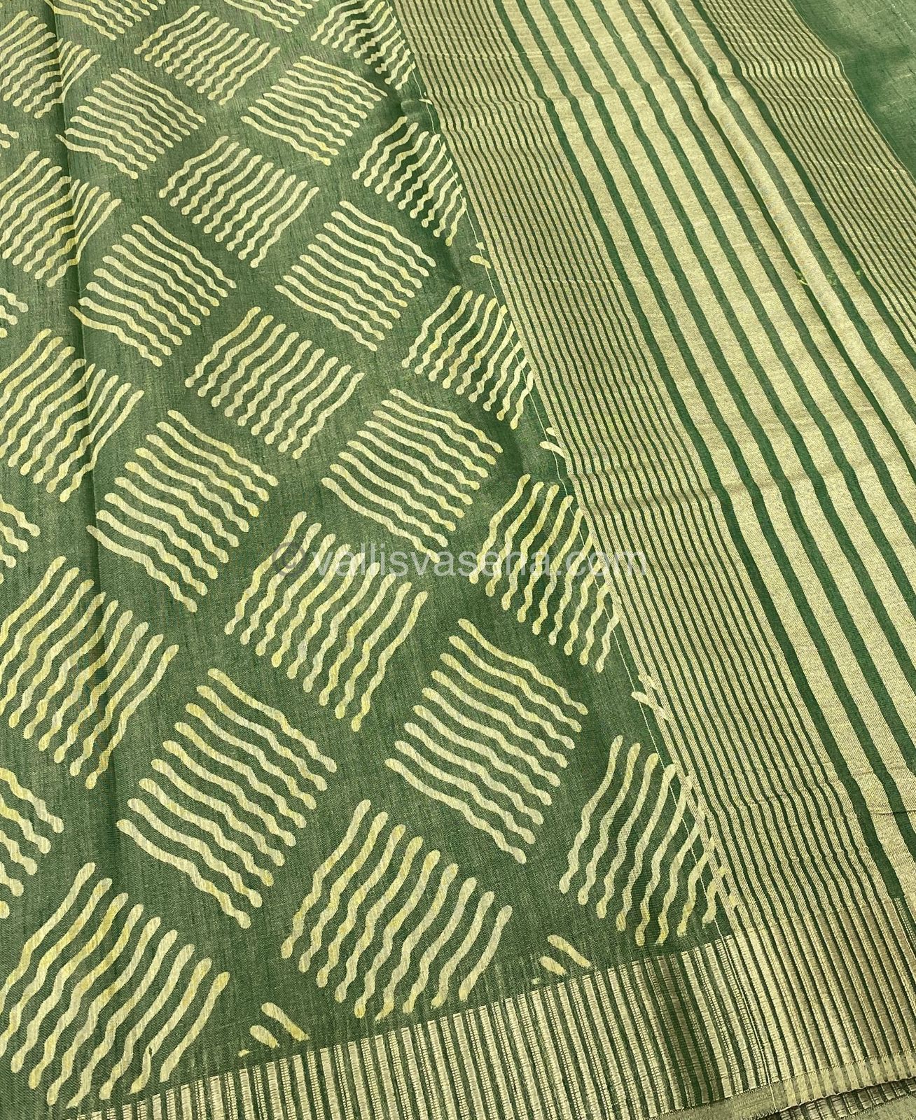 Semi Tussar Silk - Dark Green Shade - VVSTS007
