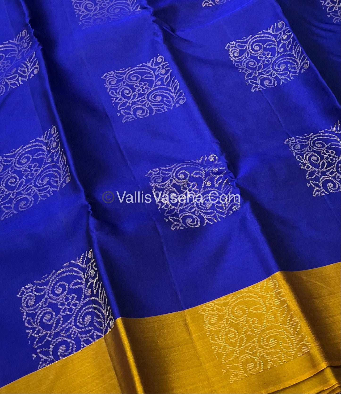 Half Mix - Pure Soft Silk Saree - VVPSS030