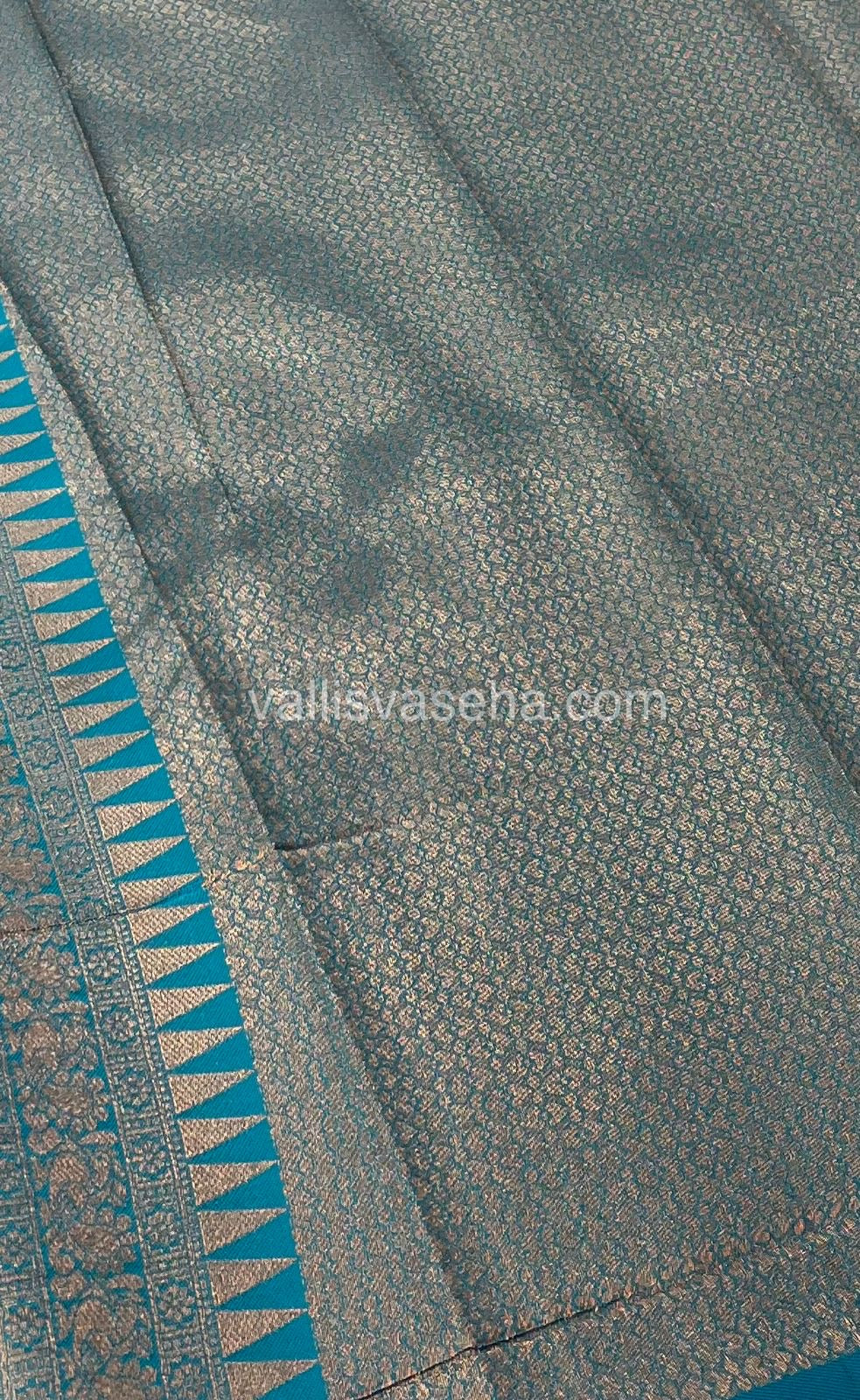 Kanchi Semi Silk - Mayil & Chakkaram design - VVKSS001