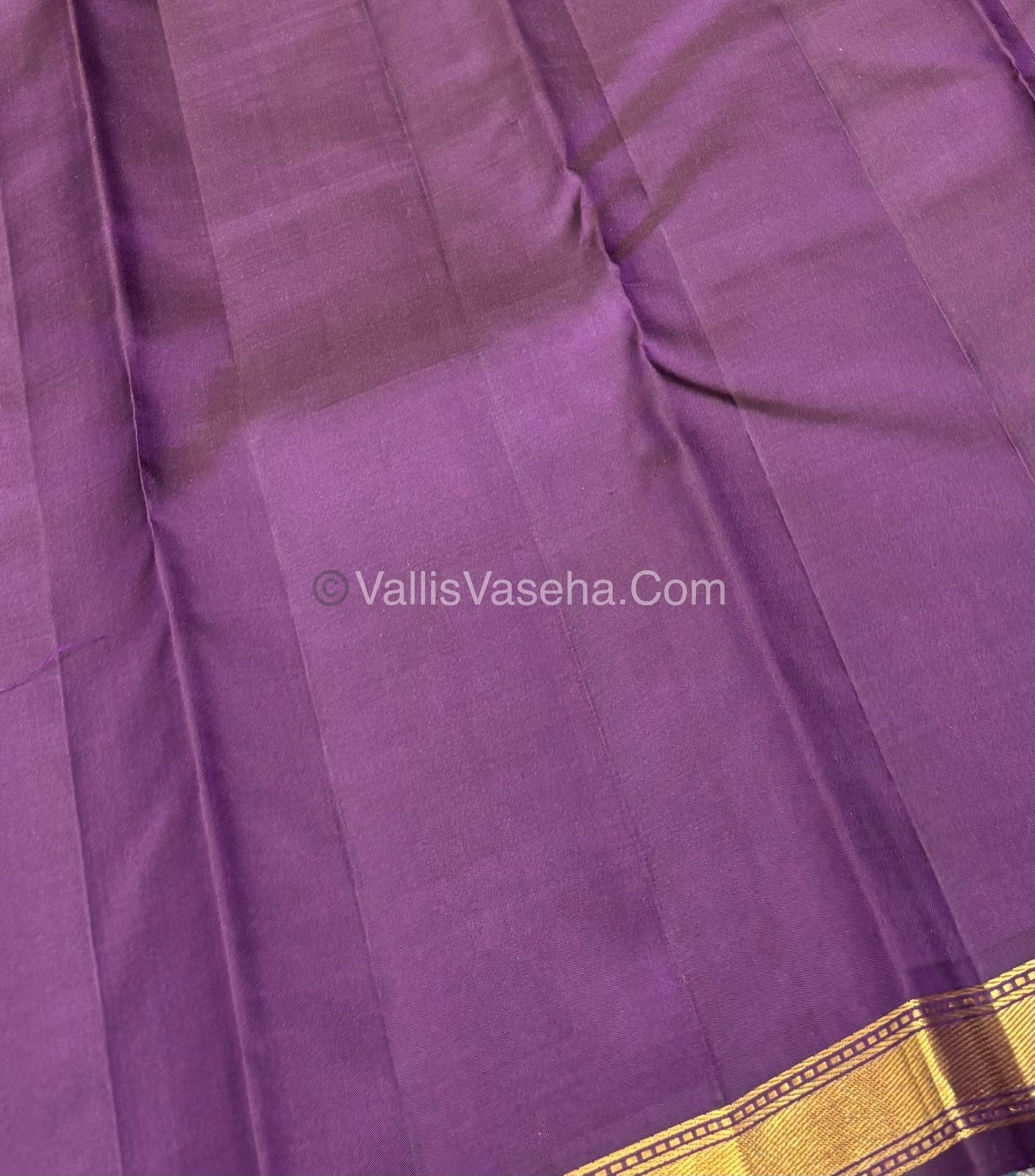 Pure Kanchipuram Silk Saree - Green & Dark Purple Combo - VVPS021