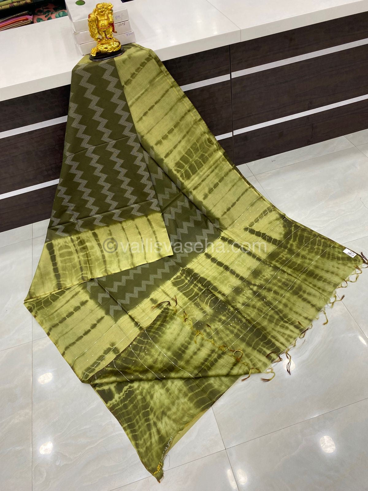 Bhagalpuri Silk - Green with Mehandi Green - VVBS003