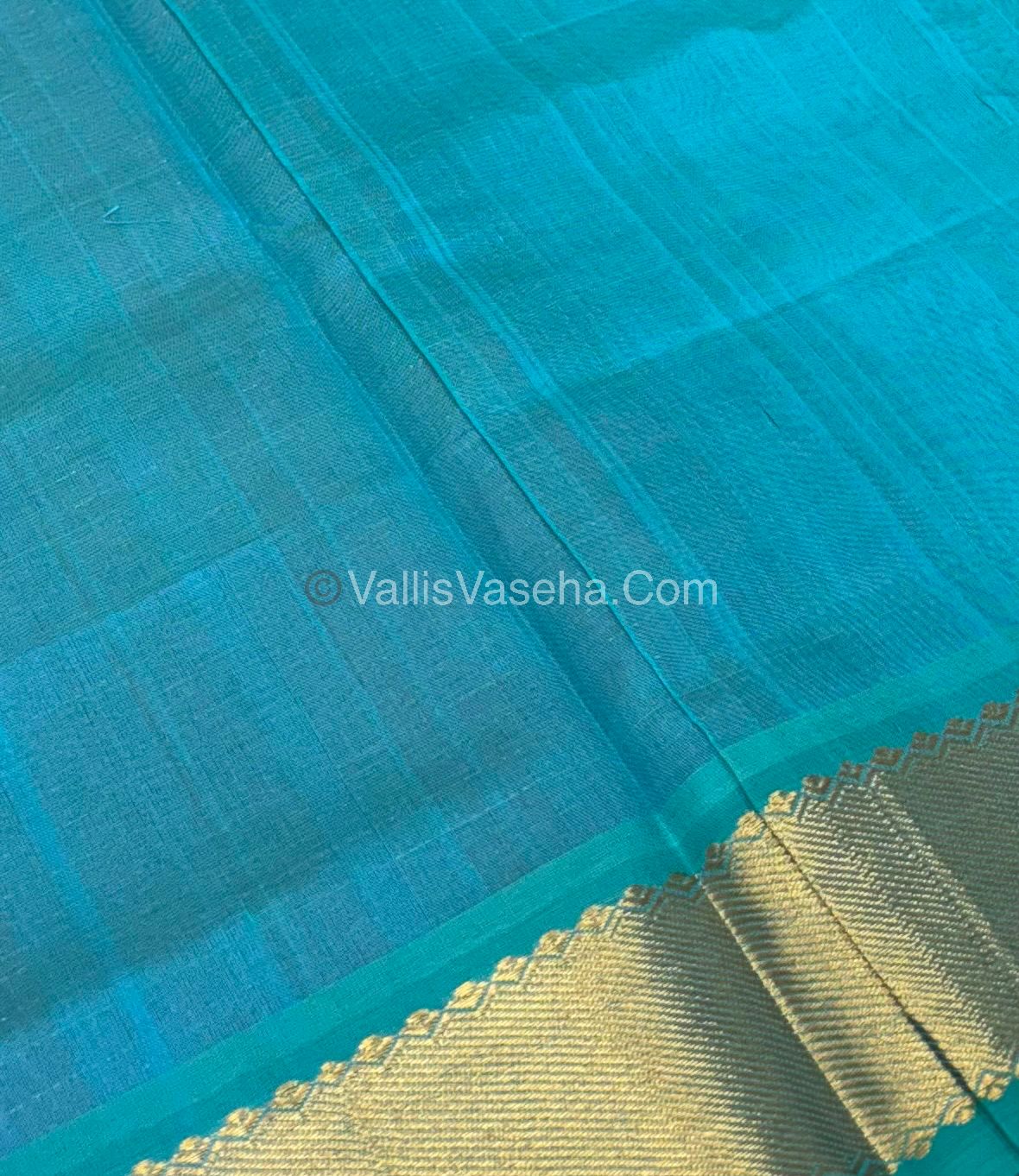 Pure Silk Cotton Saree - Mayil & Chakkaram Design - Red With Blue Shade - VVMC002
