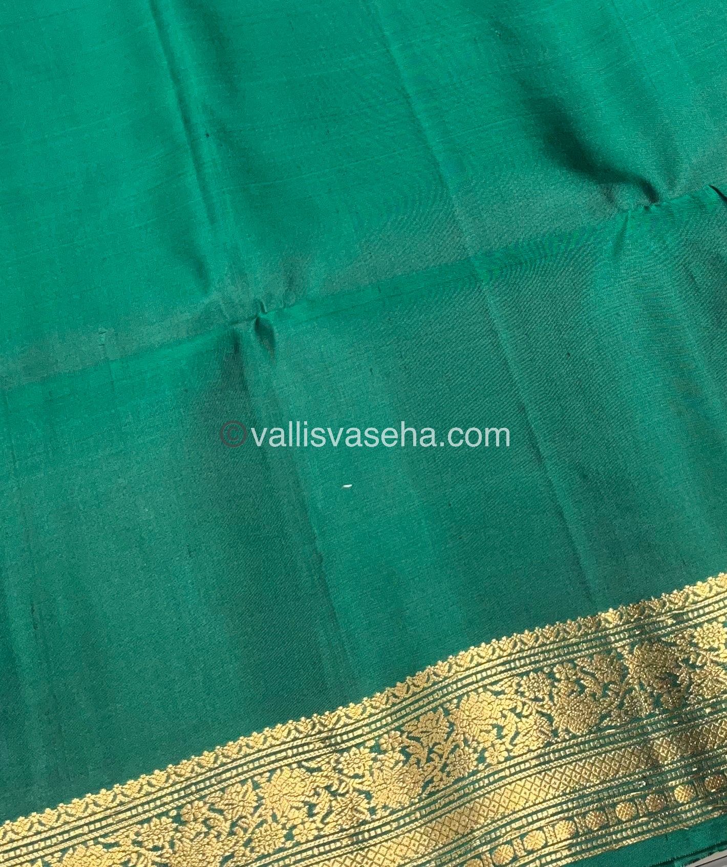Pure Soft Silk Saree - Kanchi Border - Maroon & Green Combo - VVPSS046