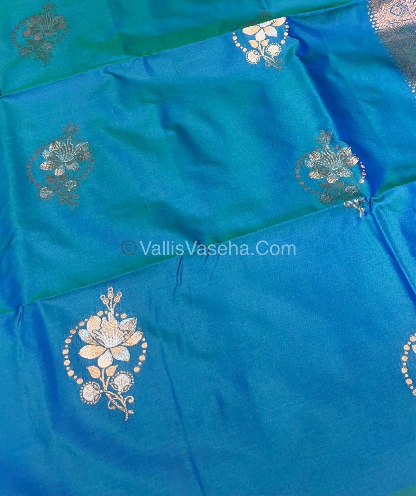 Semi Soft Silk - Border less - Double tone Peacock Blue Shade -VVSSS007