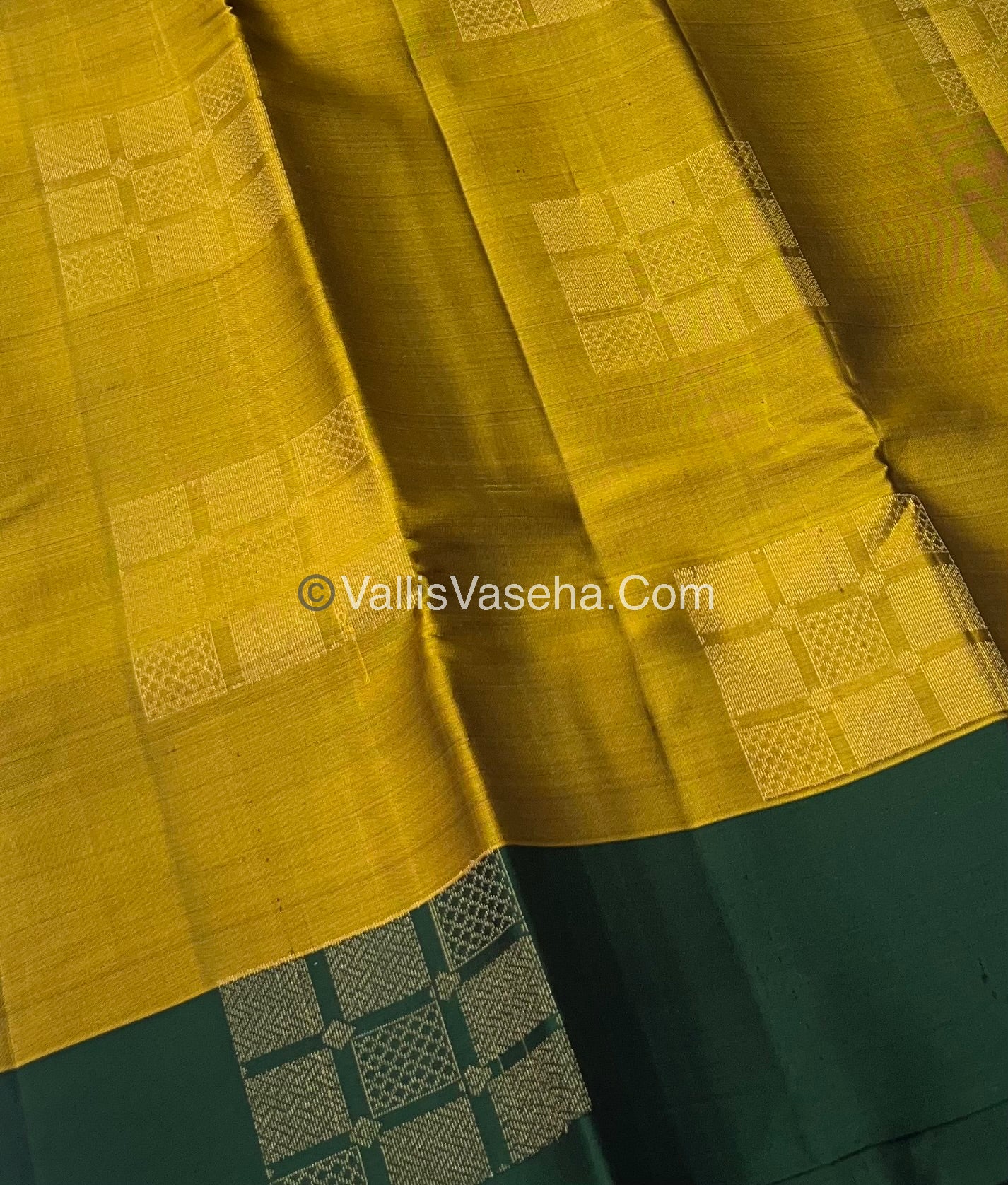 Half Mix - Pure Soft Silk Saree - VVPSS030