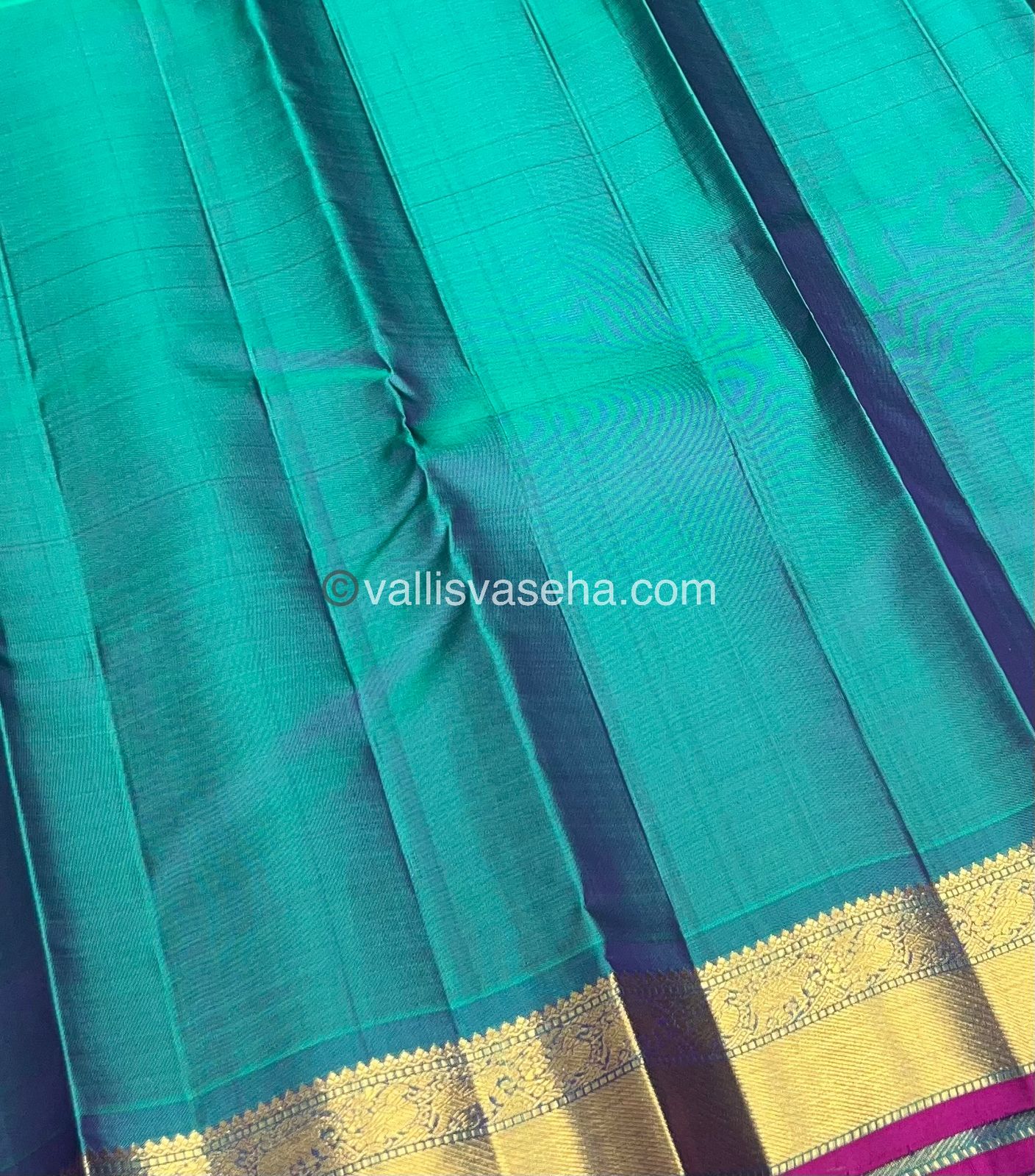Pure Kanchipuram Silk Saree - Purple & Sea Green /Pink Combo - VVPS014