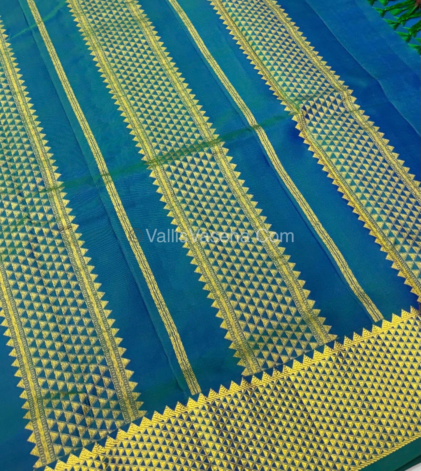 10 yards - Pure Silk - Peacock Blue Shade - VVTYPS01