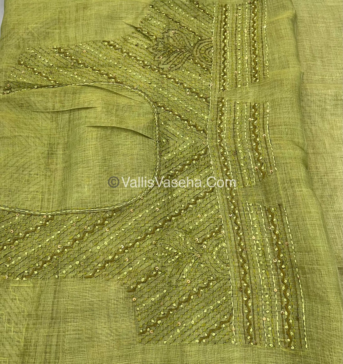 French Knot - Linen Tissue Saree - Green shade - VVLFN004