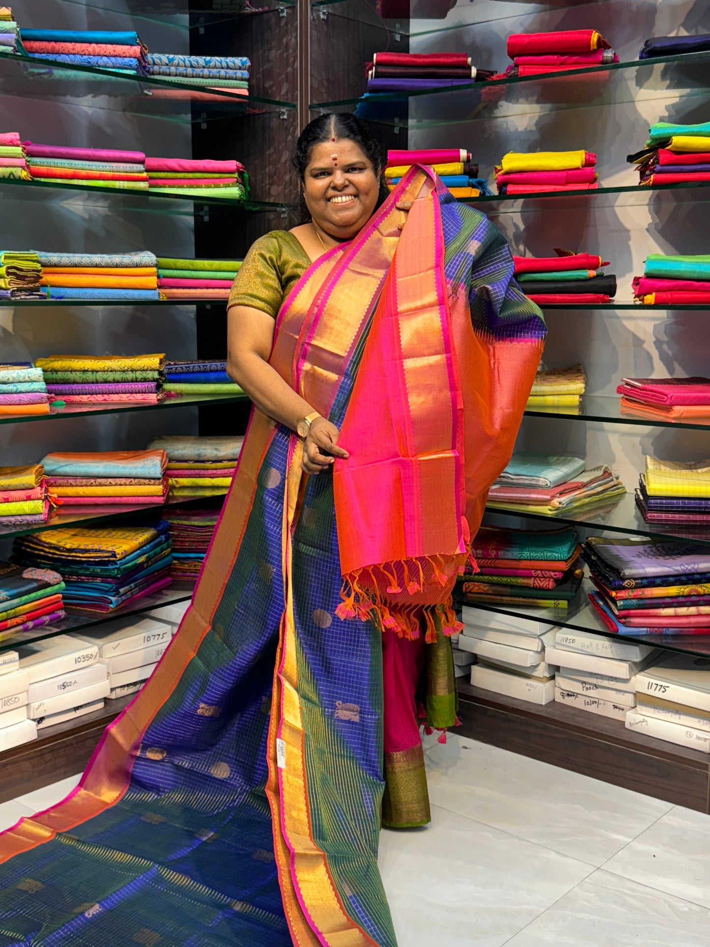 Pure Silk Cotton Saree - Mayil & Chakkaram Design - Blue with Peachish Pink Combo - VVMC002