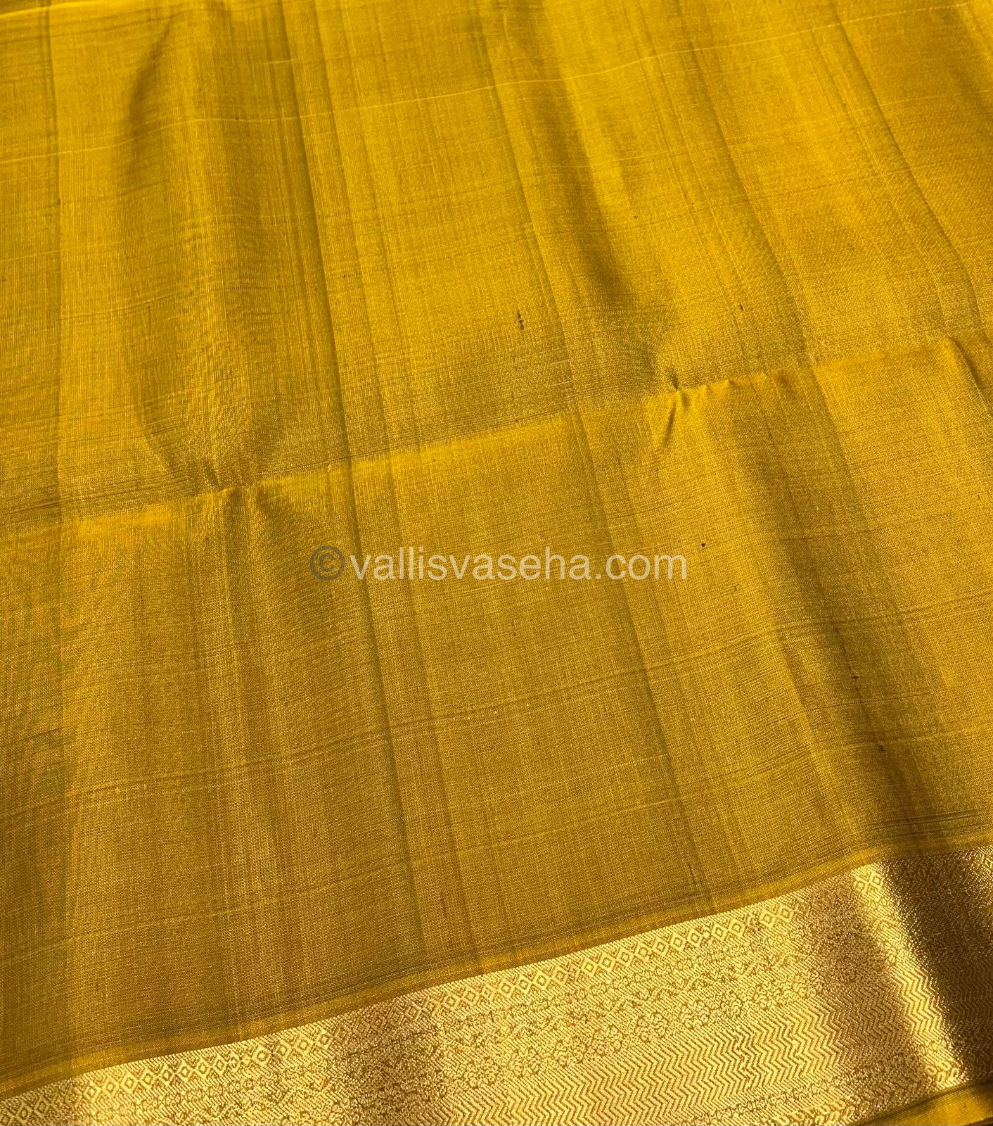 Pure Soft Silk Saree - Kanchi Border - VVPSS032