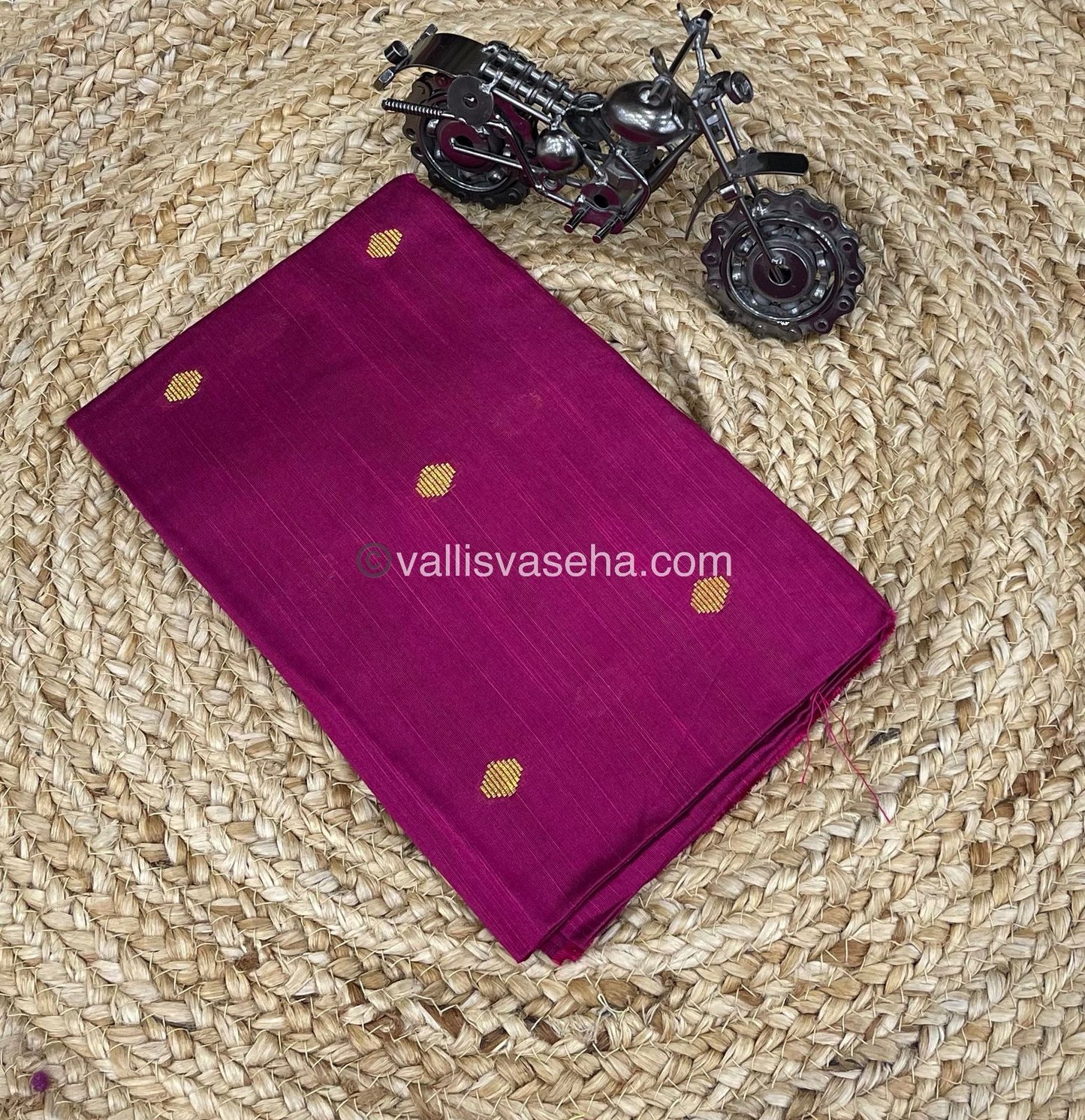Blouse Bit - Raw Silk Material - Dark Pink Shade - Butta Design - 1mtr - VVRSB001