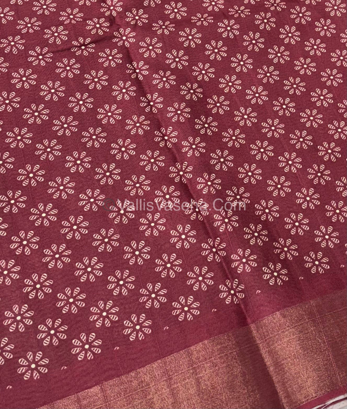 Fancy Mixed Cotton / Semi Chappa Silk |Mayil & Chakkaram| - Green & Maroon Combo - VVSCS006