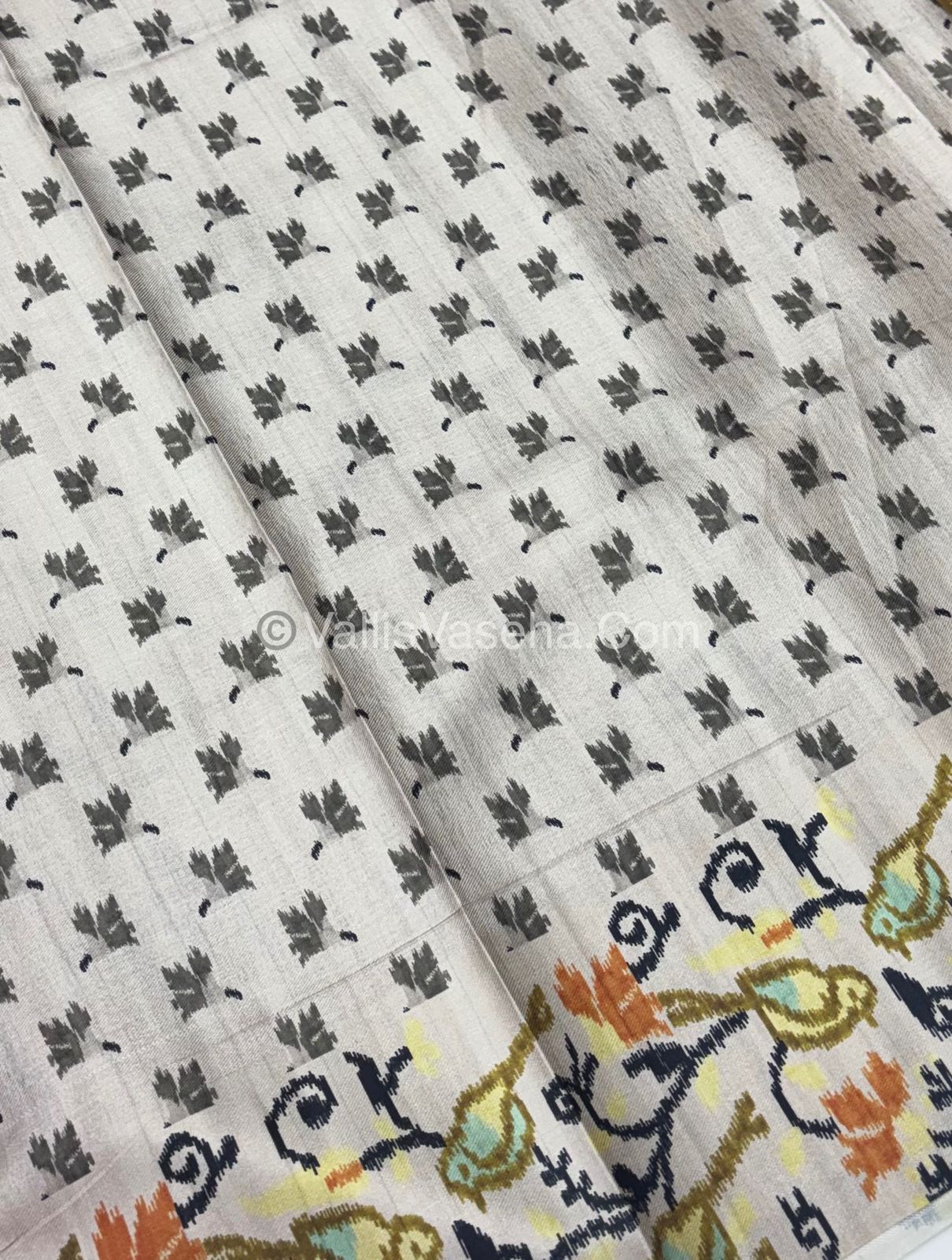 Semi Tussar Silk - Mehendi Green With Cream Shade - VVSTS039