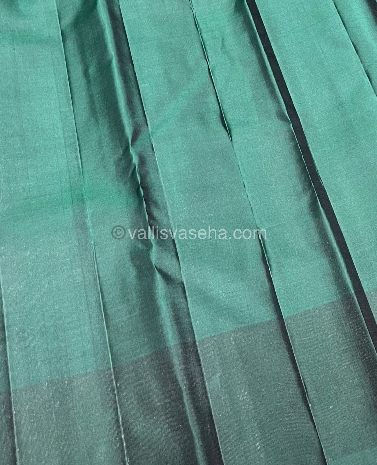 Pure Soft Silk Saree - Temple Design Border - VVPSS032