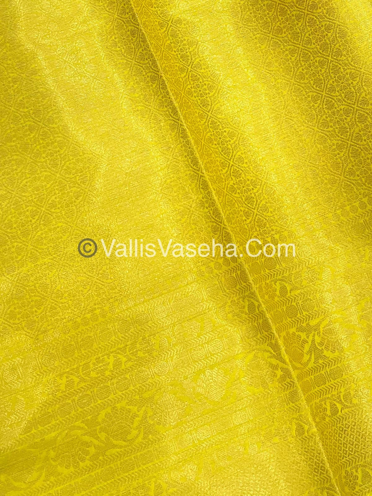 40% less - Offer Saree - Semi Soft Silk Saree - VVDS006