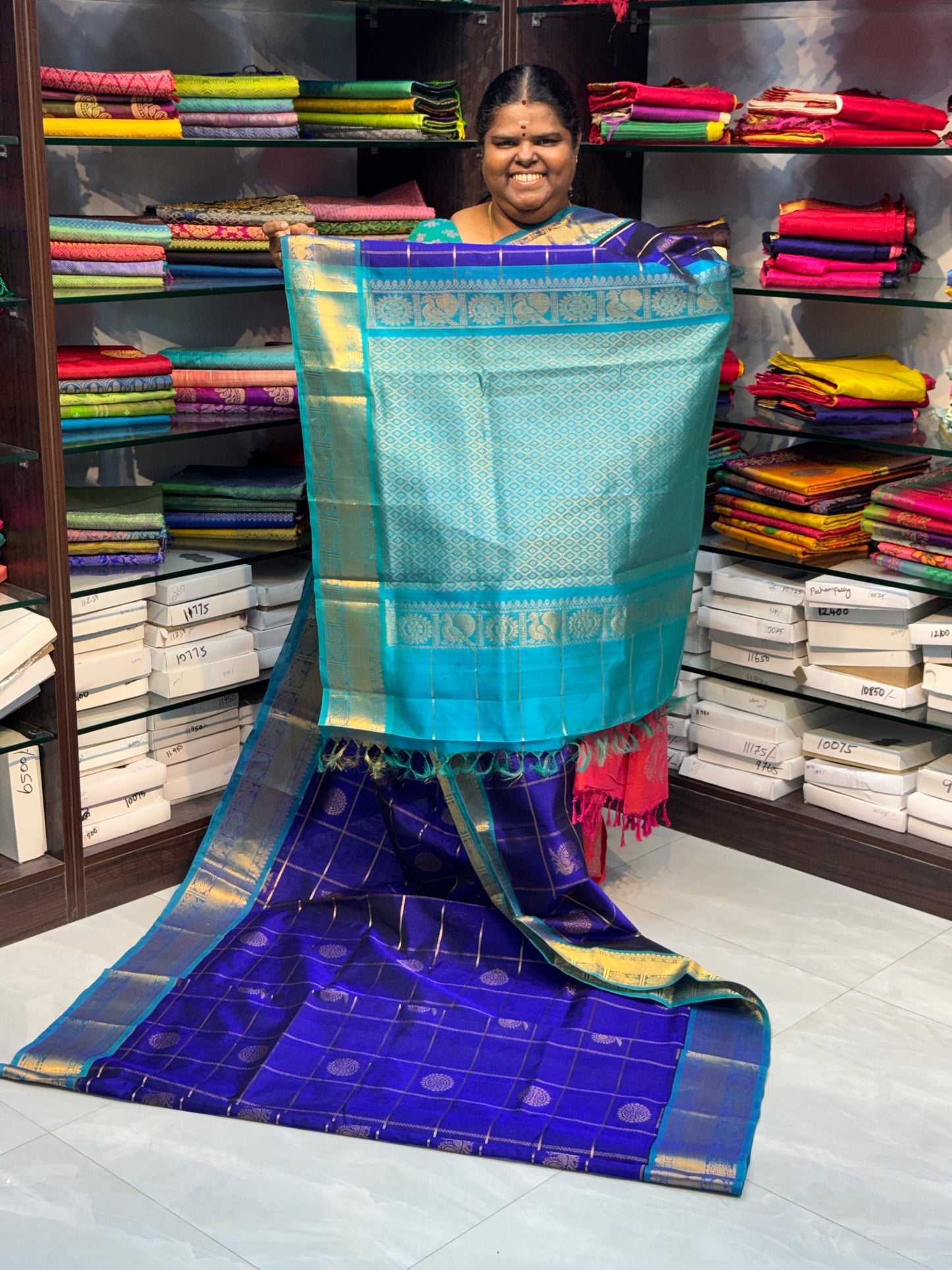 Pure Silk Cotton Saree - Mayil & Chakkaram Design - Blue & Turquoise Blue - VVMC001