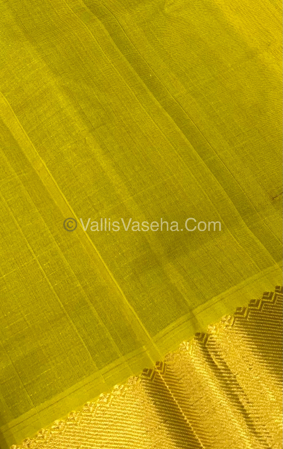 Pure Silk Cotton Saree - Mayil & Chakkaram Design - Green With Lemon Yellow Shade VVMC002