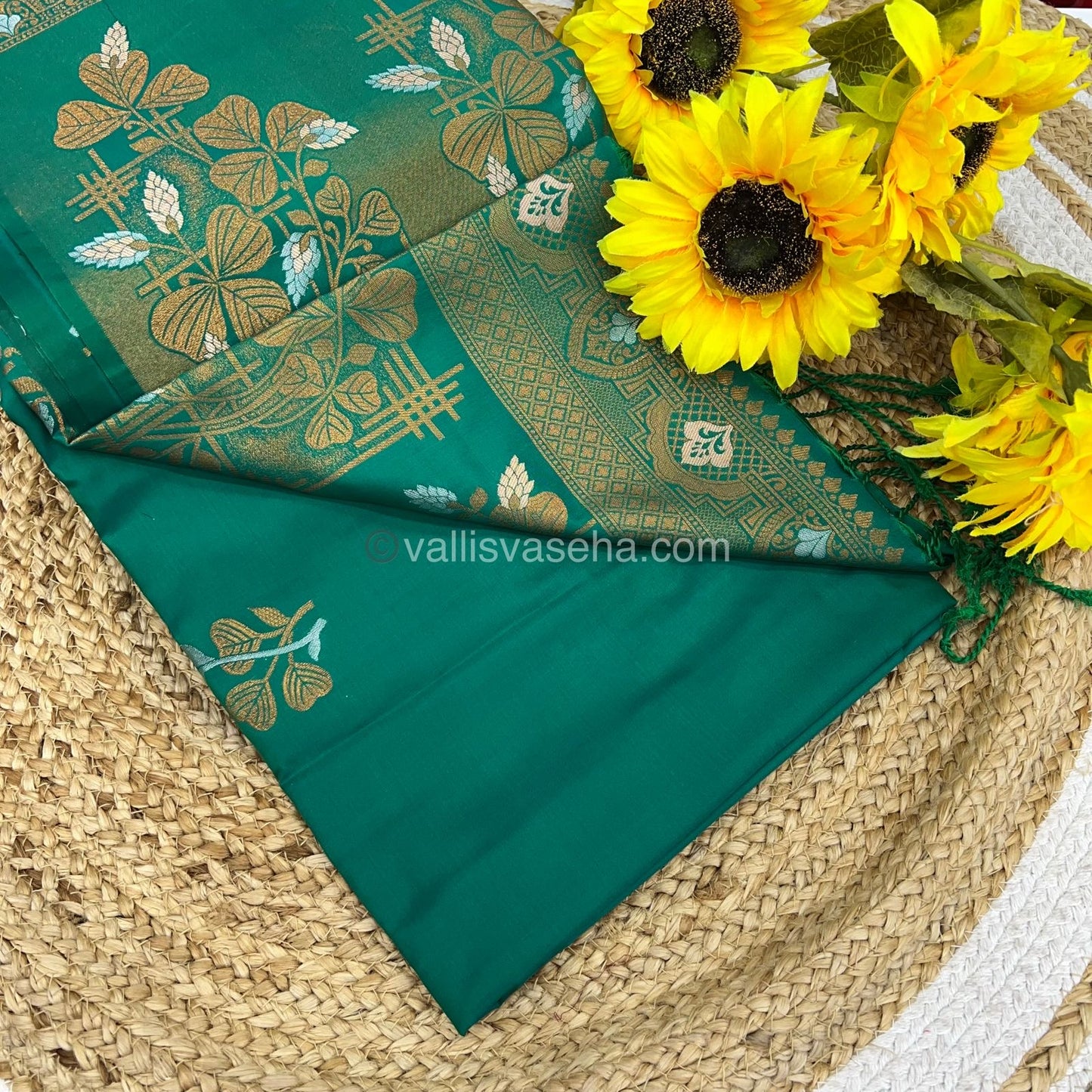 Semi Soft Silk - Border less - Peacock Green / Sea Green - VVSSS007