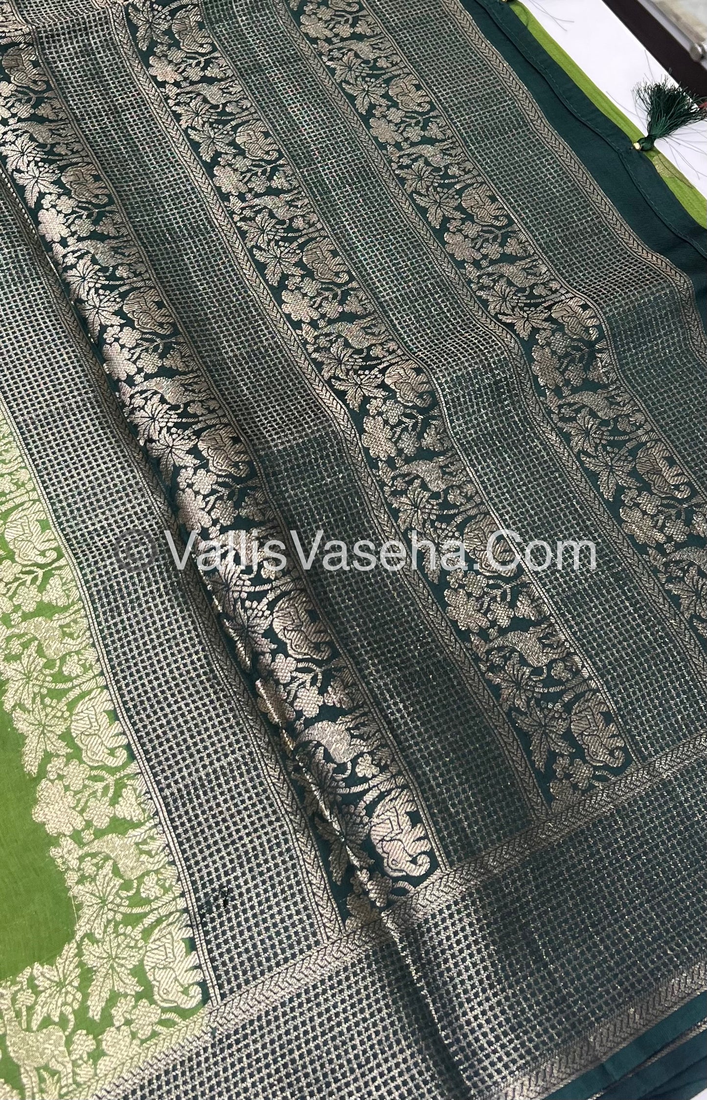 Russian Viscose - Premium Viscose Saree - VVRVS001