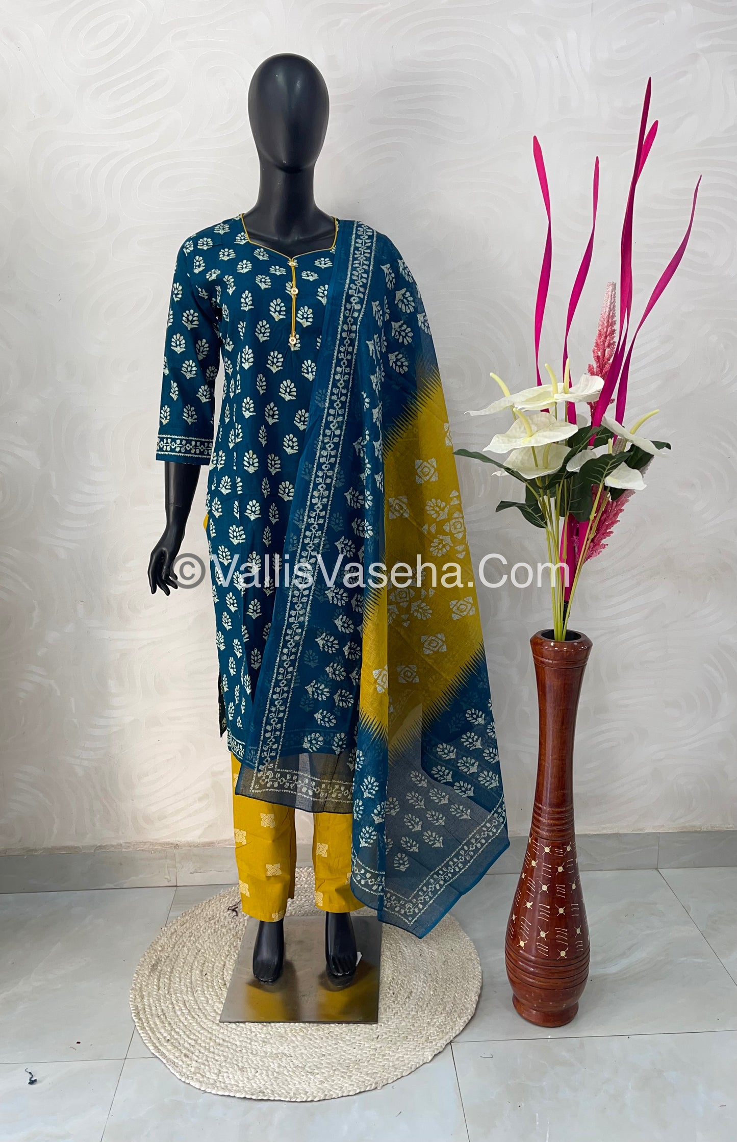 Ready Made - Salwar, Kameez & Duppatta(3pc) - Batik Printed - VVRBS001