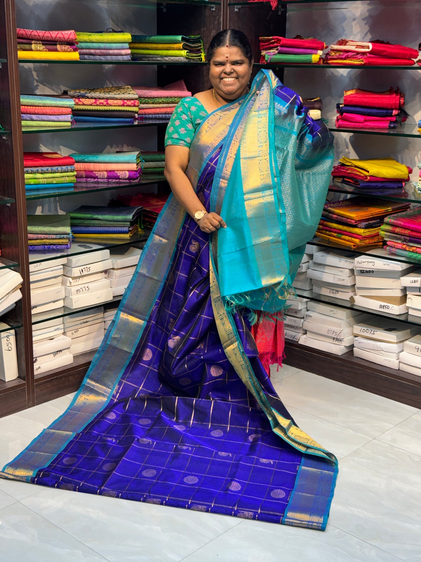 Pure Silk Cotton Saree - Mayil & Chakkaram Design - Blue & Turquoise Blue - VVMC001