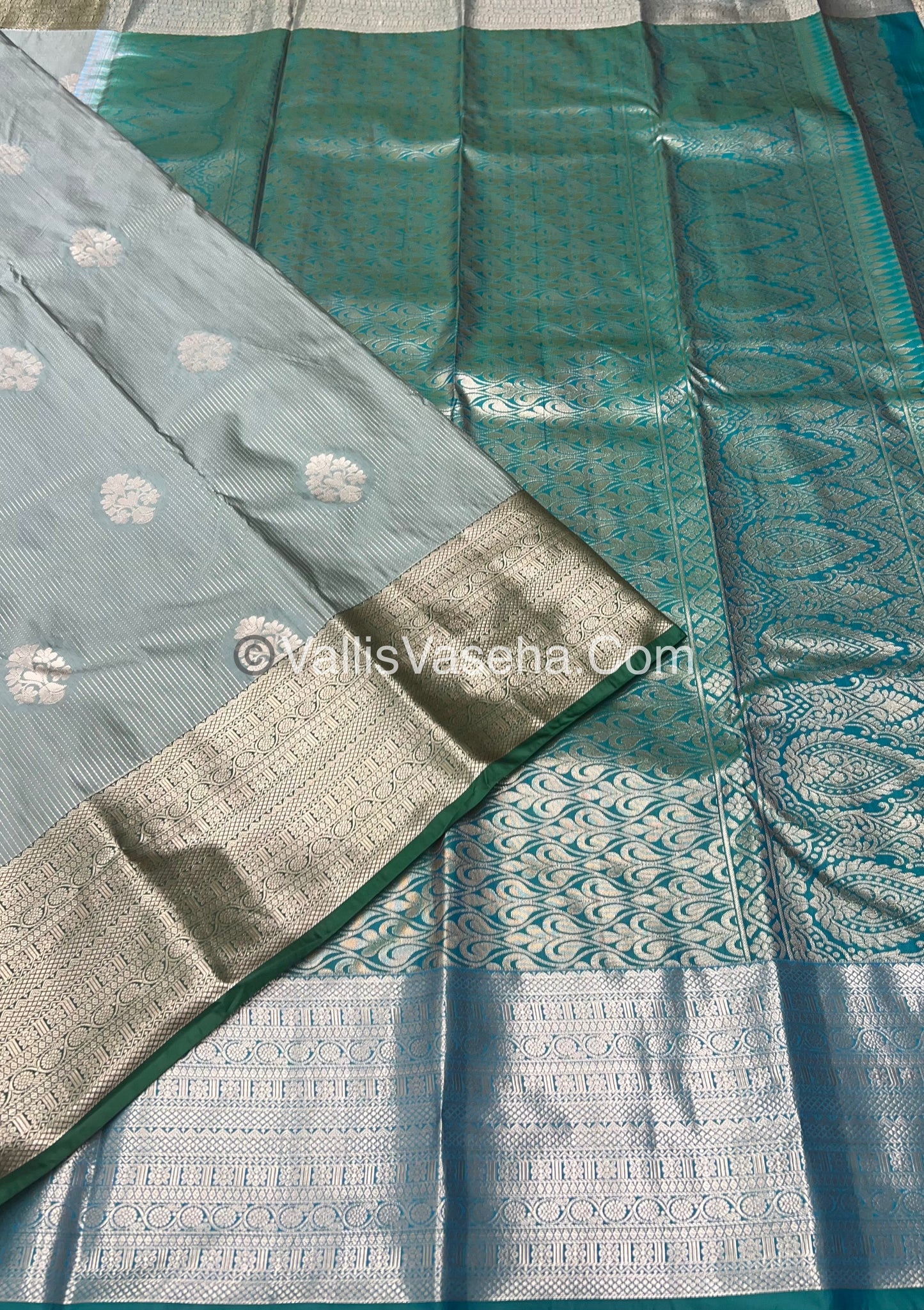 Semi Kanchipuram Silk - Vairavoosi Pattern - VVSKS001