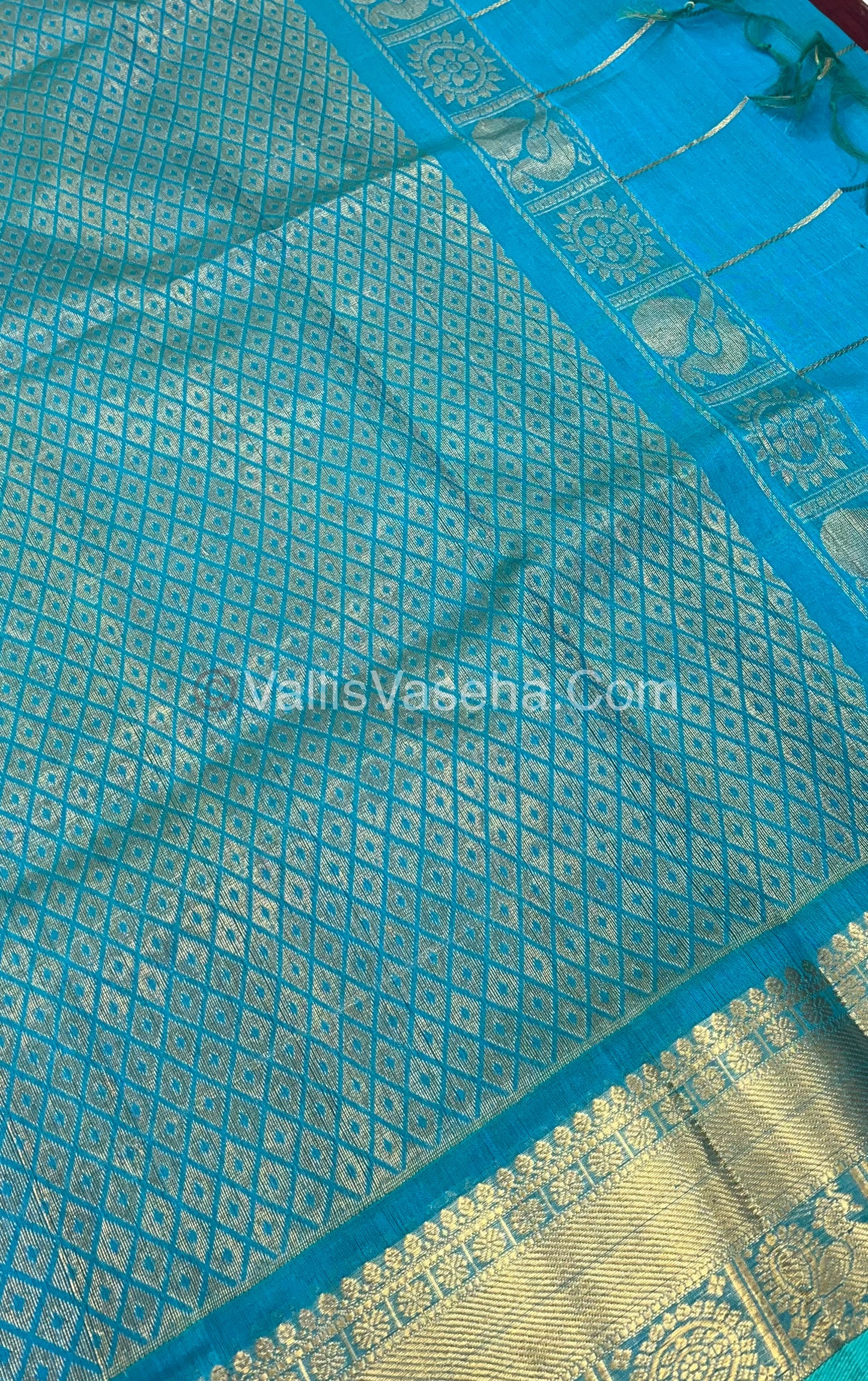 Pure Silk Cotton Saree - Mayil & Chakkaram Design - Maroon With Turquoise Blue Shade - VVMC001