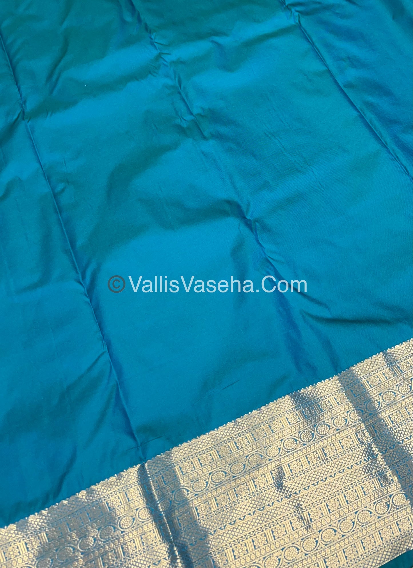 Semi Kanchipuram Silk - Vairavoosi Pattern - VVSKS001