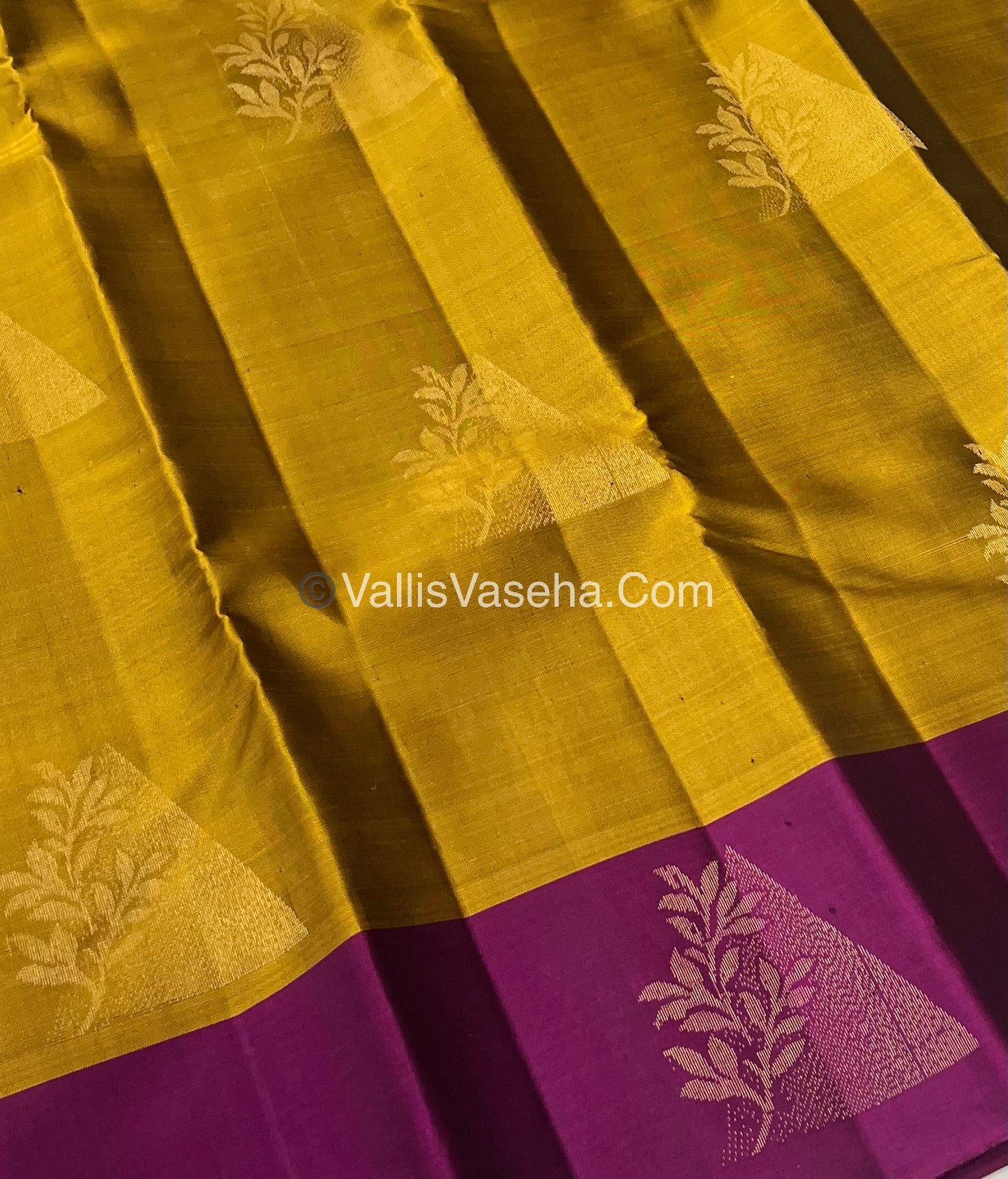 Half Mix - Pure Soft Silk Saree - VVPSS030