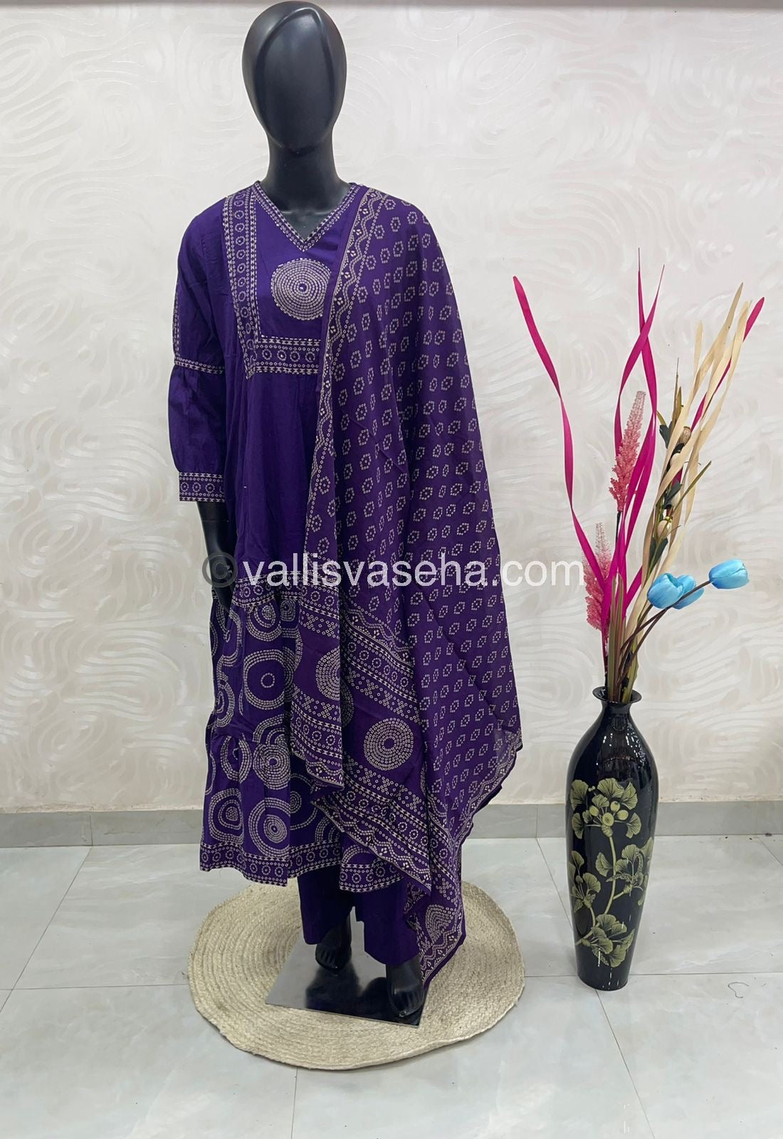 Anarkali - Purple Shade - Salwar, Kameez & Duppatta(3pc)- Fancy Cotton - VVRAS001