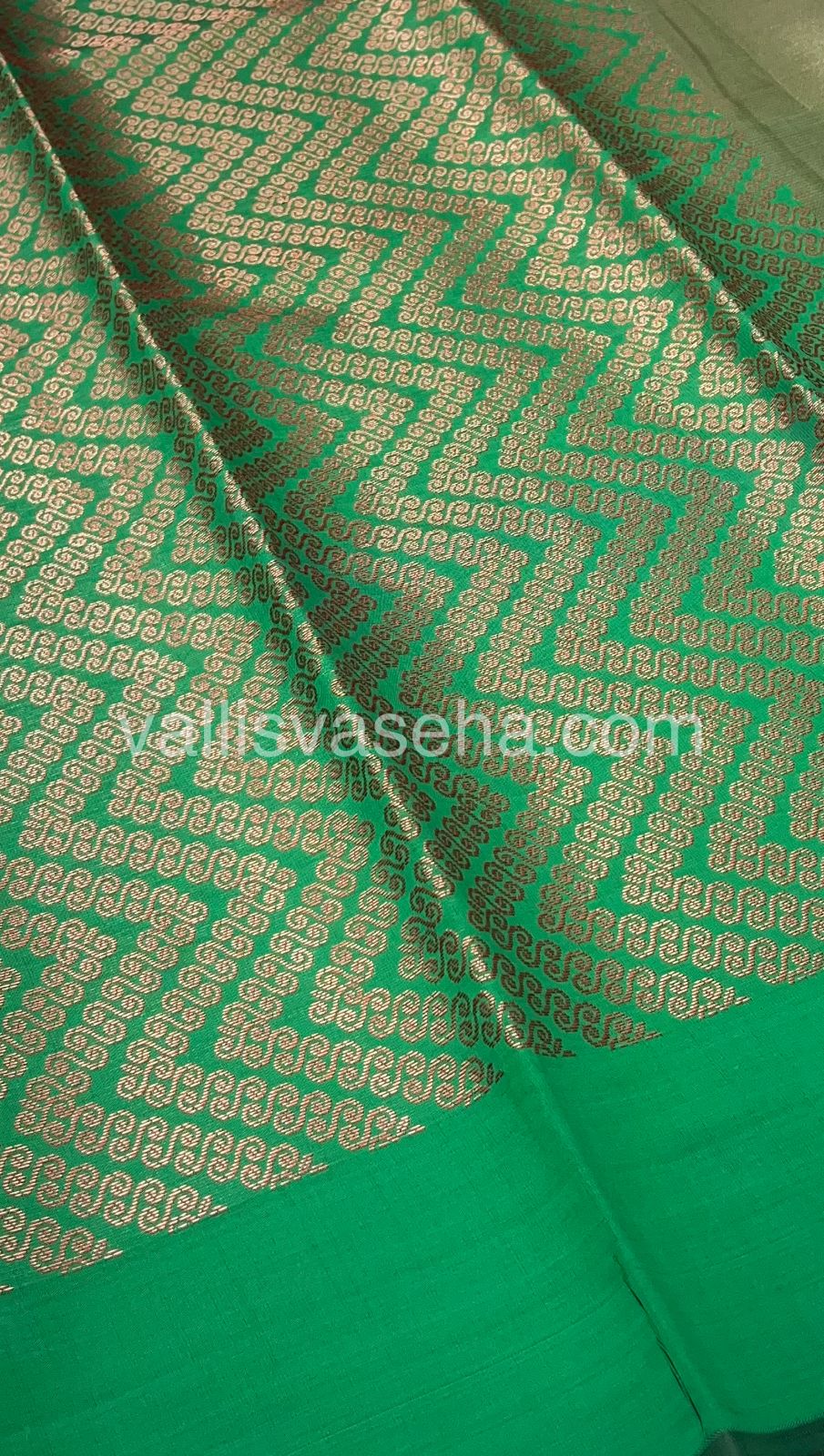 Banarasi - Copper Zari Saree - VVCZ001