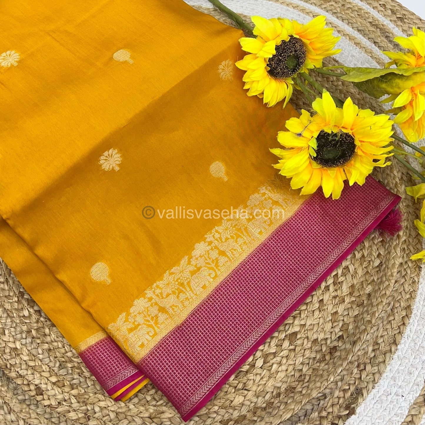 Russian Viscose - Premium Viscose Saree - VVRVS001