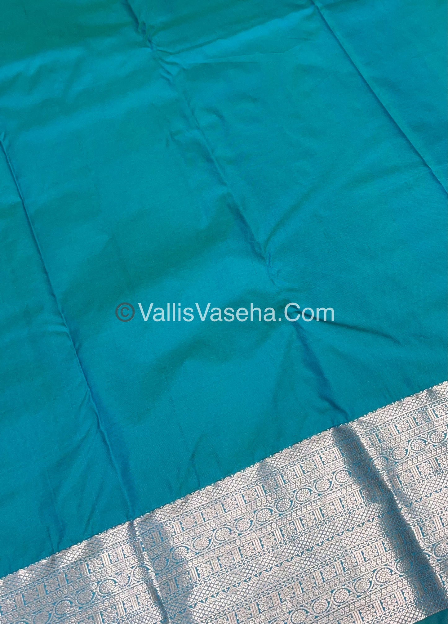 Semi Kanchipuram Silk - Vairavoosi Pattern - VVSKS001