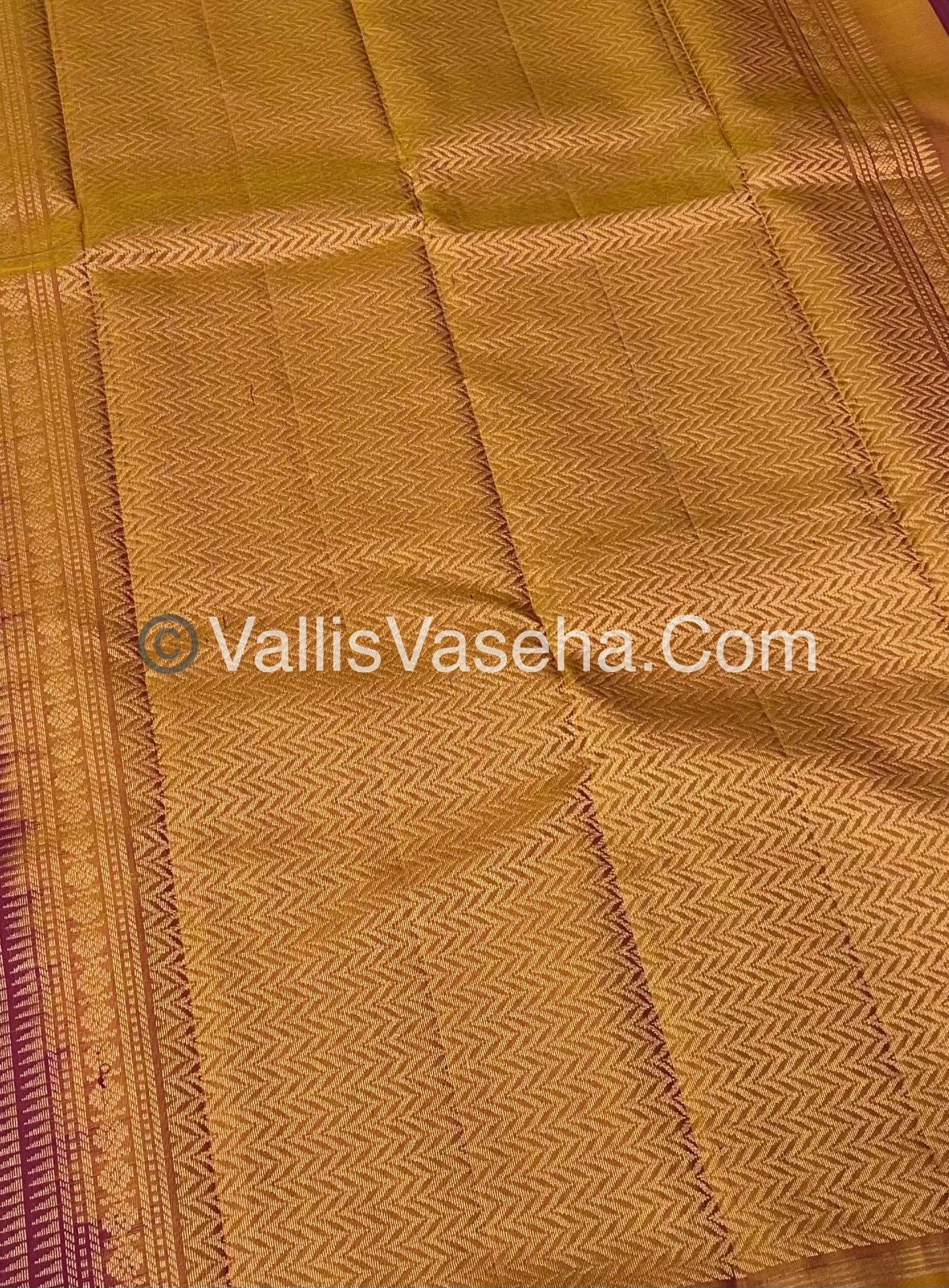 Pure Kanchipuram Silk Saree - Merun with Mustard( Venthayam Yellow) combo - VVPS006