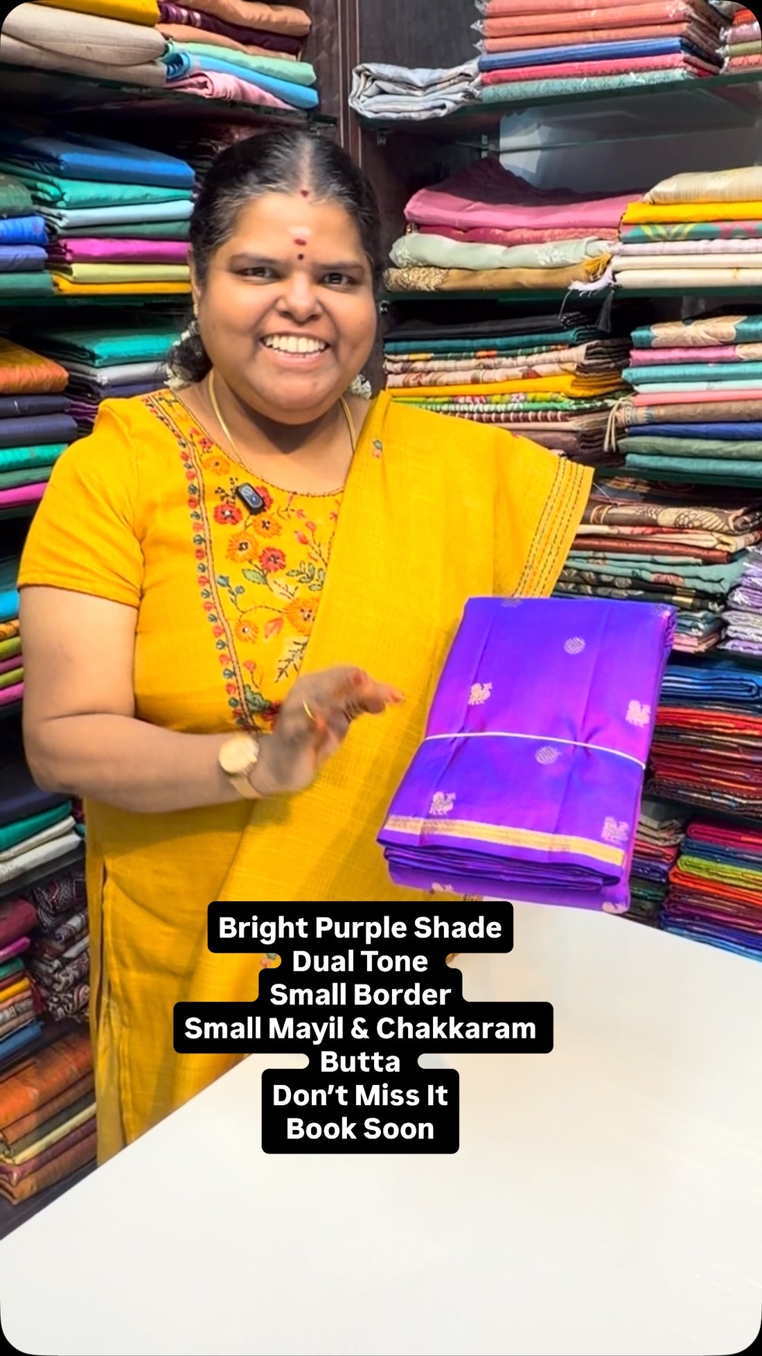 Search Code:- VVPS050
Classy & Elegant - Pure Kanchipuram Silk Sare...