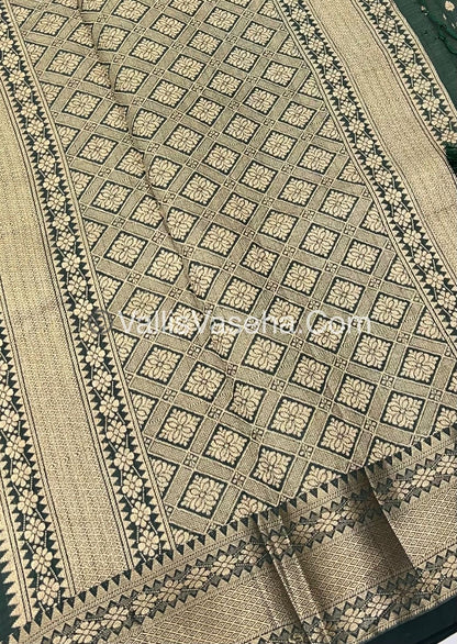 Semi Tussar Silk - Grand Pallu  - Dark Green Shade - VVSTS017