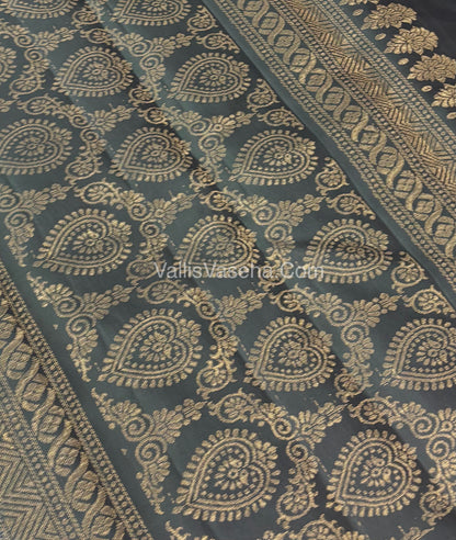 Half Mix - Pure Soft Silk Saree - VVPSS054