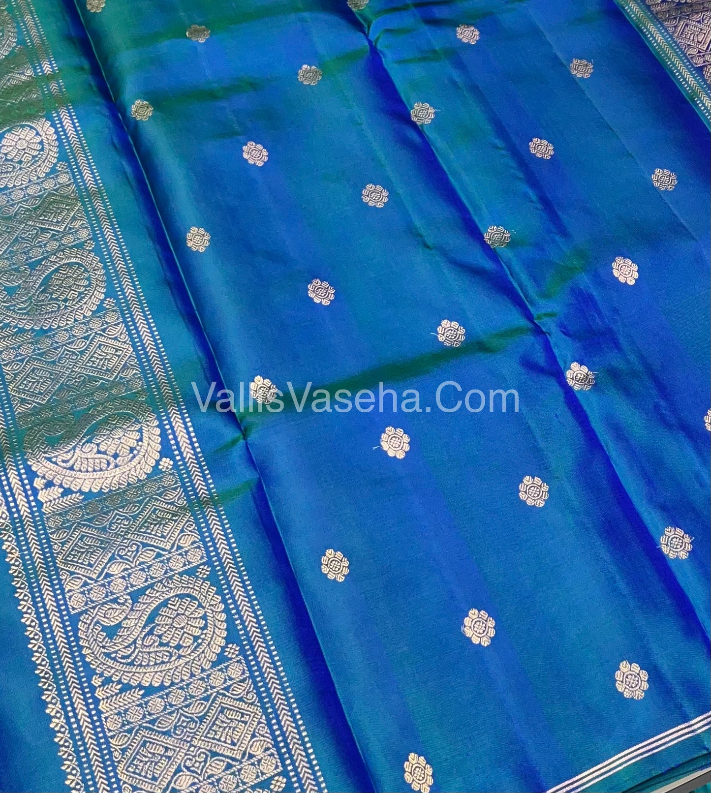 Pure Kanchipuram Silk Saree - Peacock Blue - VVPS021