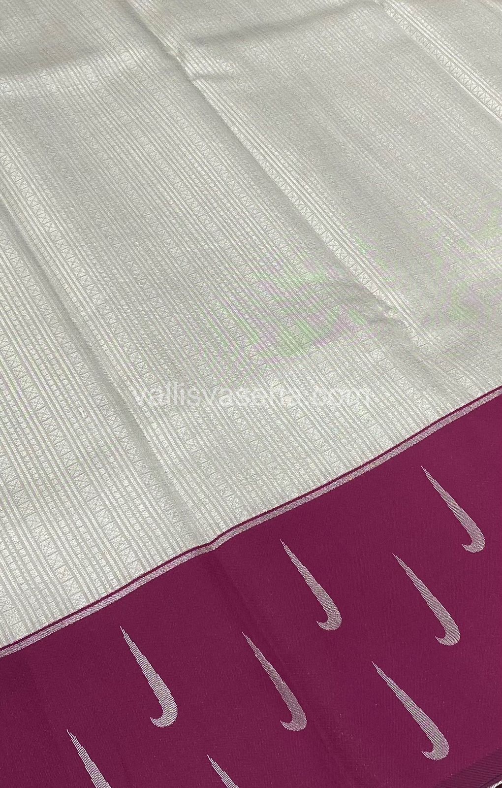 Kanchi Semi Silk - Silver Shade( Grey) with Merunish Purple - VVKSS001