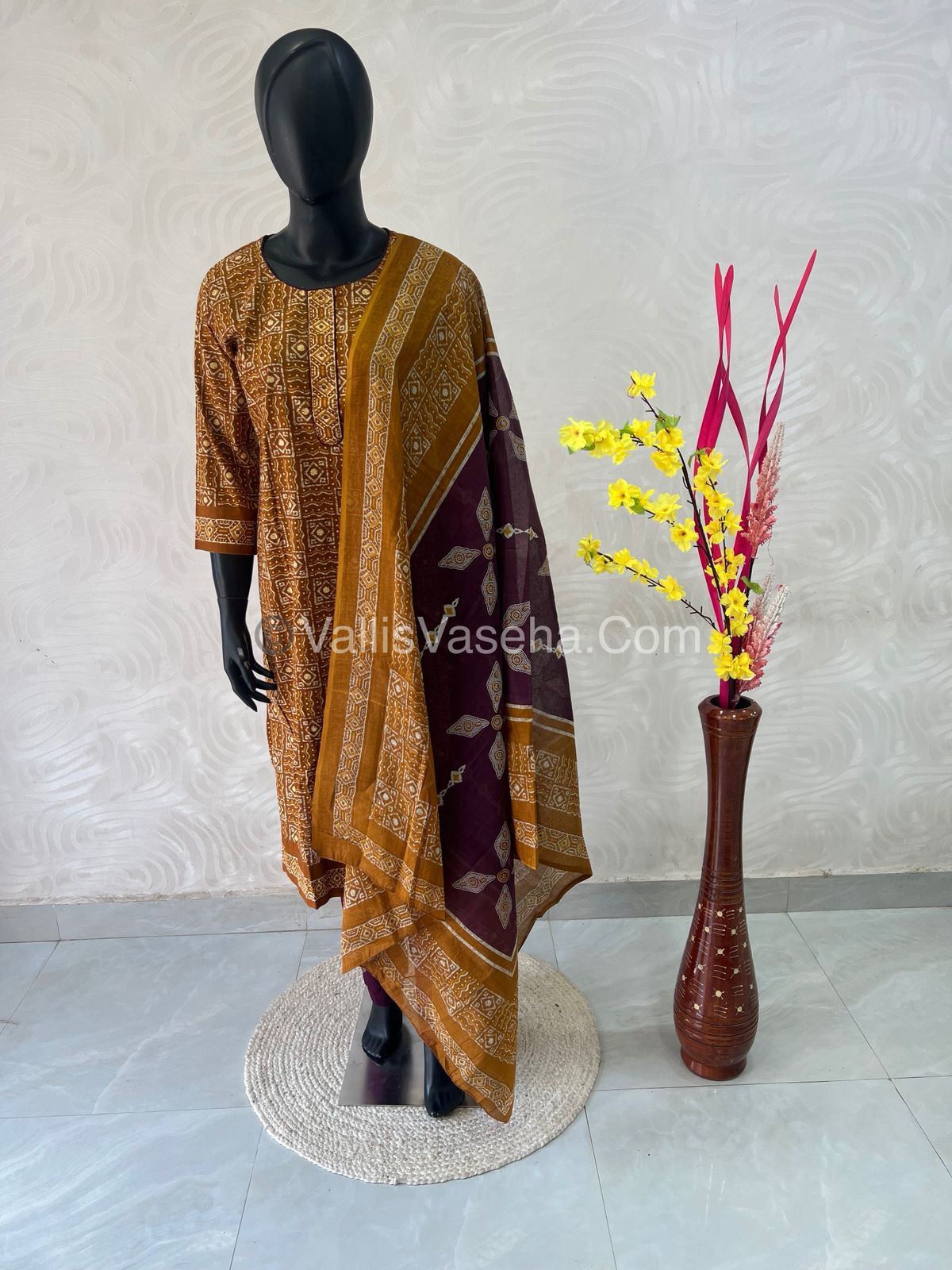 Ready Made - Salwar, Kameez & Duppatta(3pc) - Batik Printed - VVRBS006