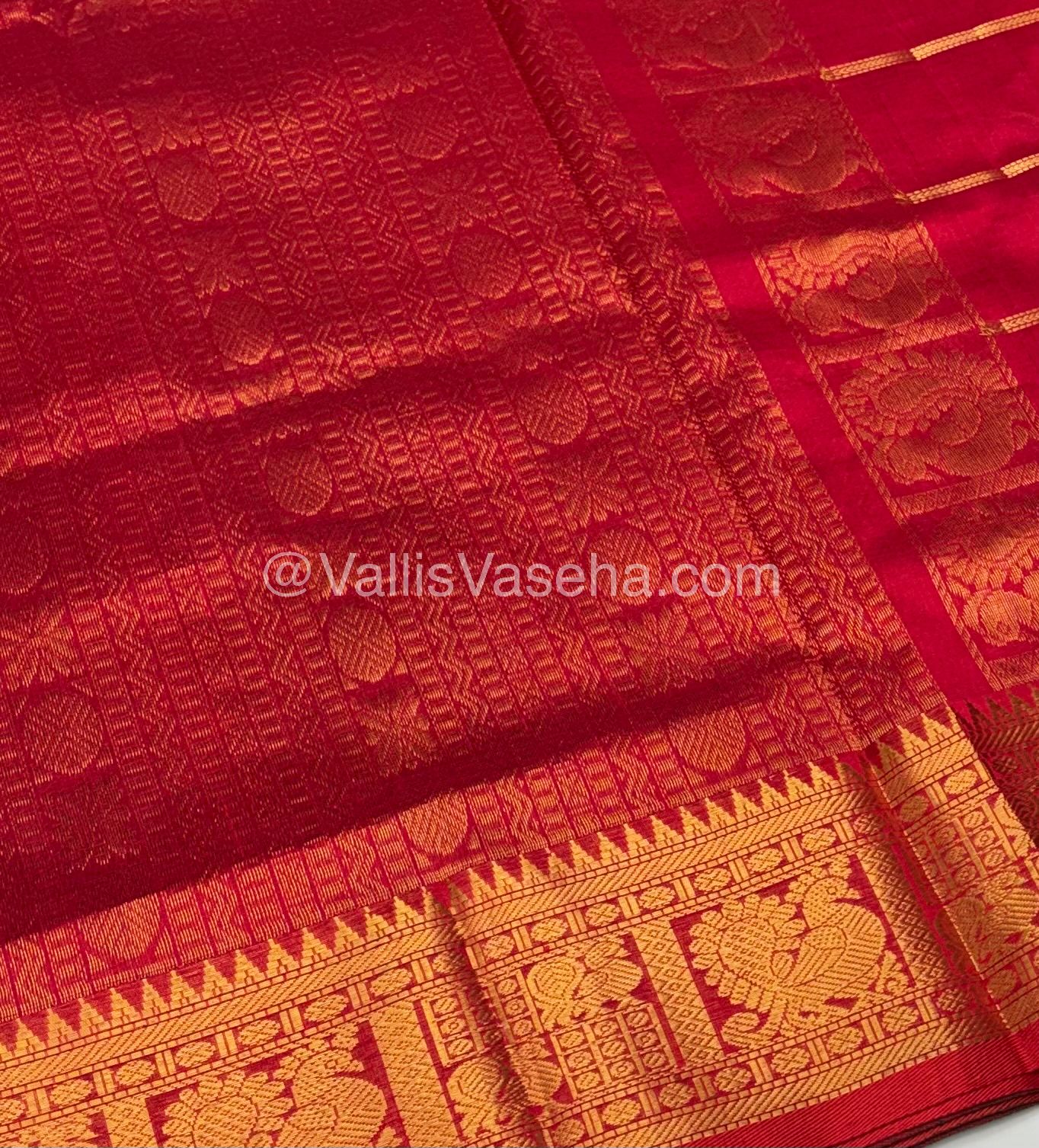Pure Silk Cotton Saree - Mayil & Chakkaram Design - Green With Red Combo -VVMC003