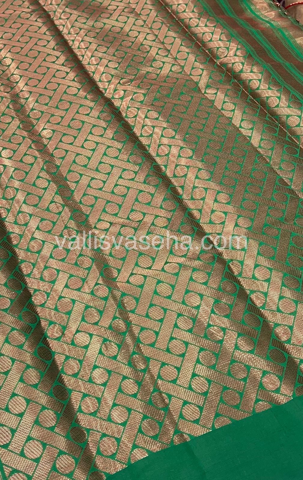 Banarasi - Copper Zari Saree - VVCZ001