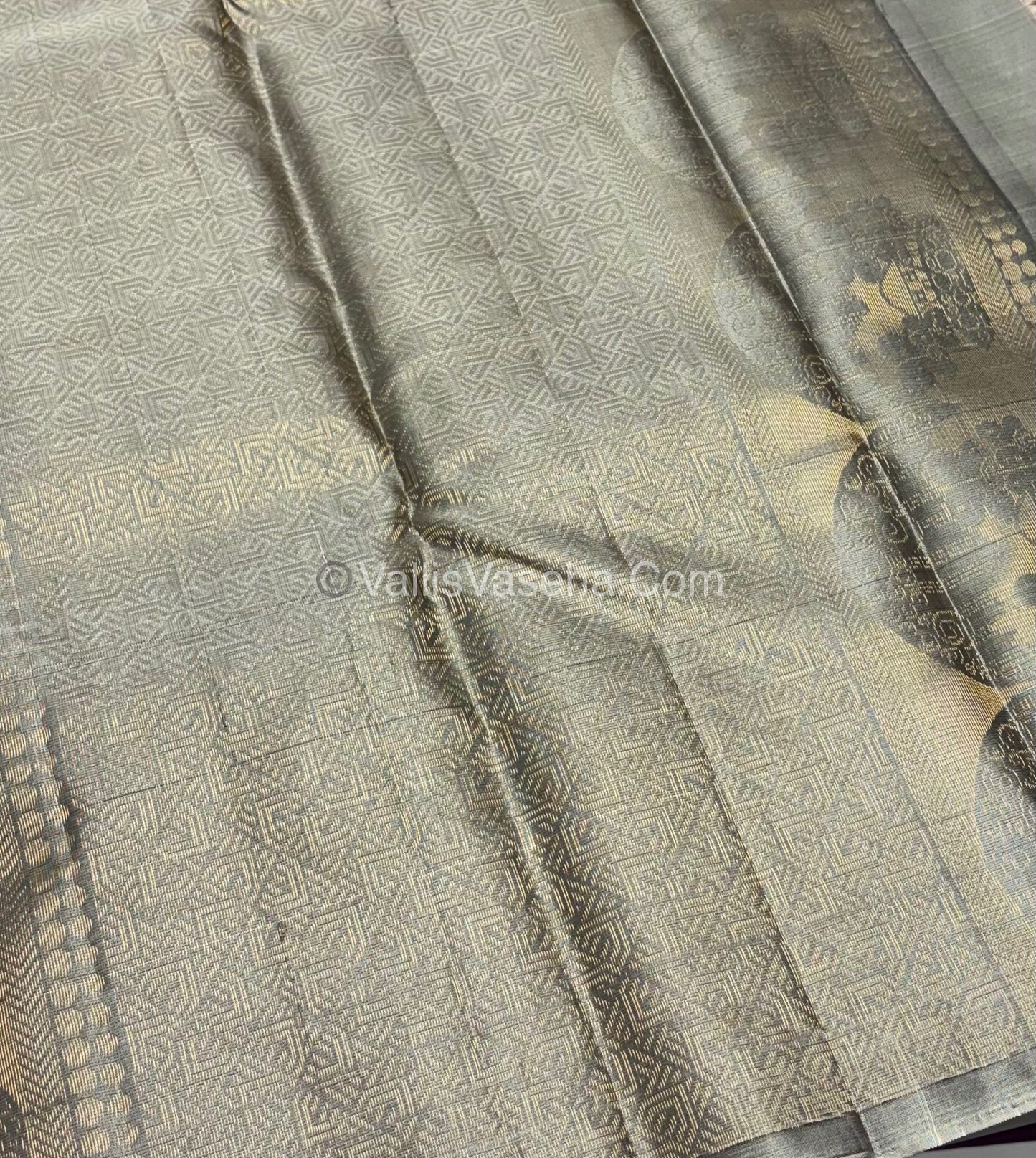 Half Mix - Pure Soft Silk Saree - VVPSS051