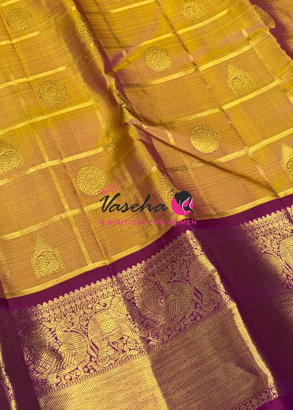 Pure Kanchipuram Silk Saree - Dual Tone Gold & Pink Combo - VVPS025