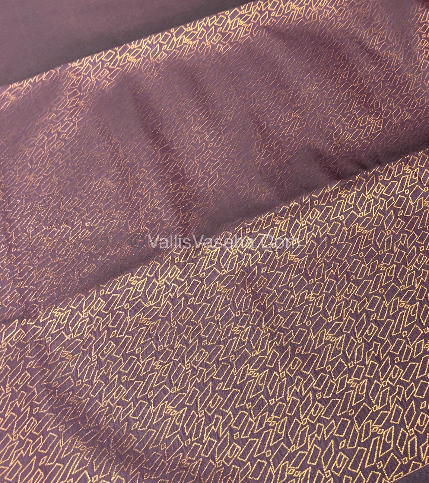 Semi Soft Silk  - Borderless - Contemporary Design - Brown Shade -VVSSS012