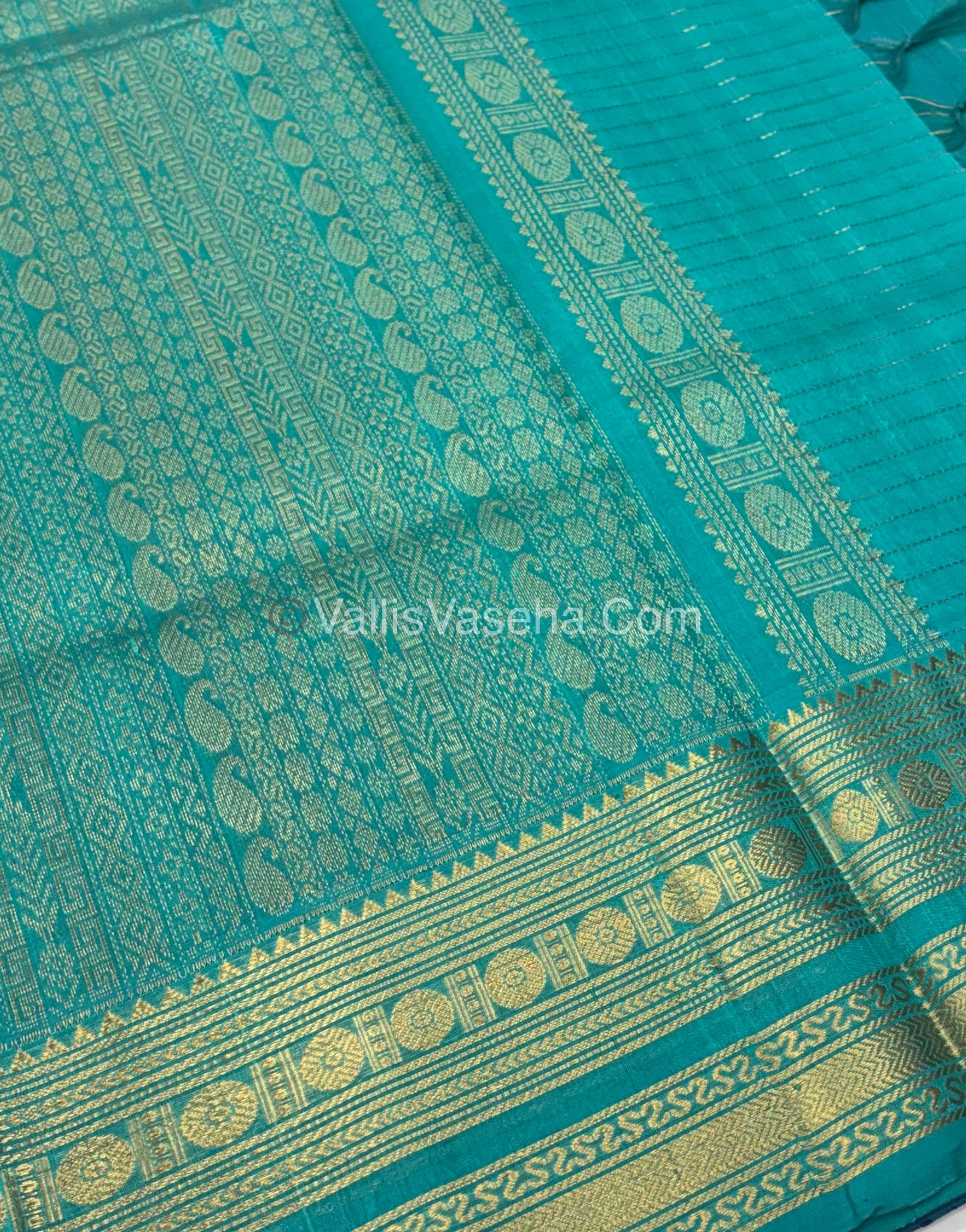 Pure Silk Cotton Saree | Purple With Blue Shade |Lakshadeepam Design VVPLD002