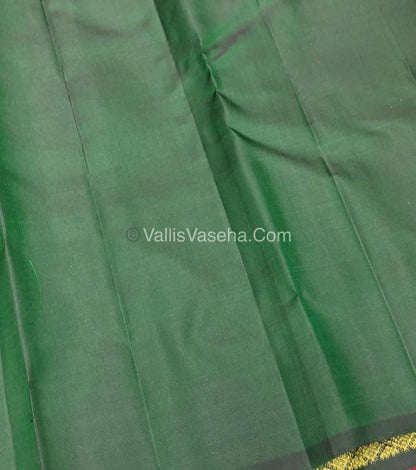 Pure Kanchipuram Silk Saree - Borderless - Reddish peach with Green - VVPS043