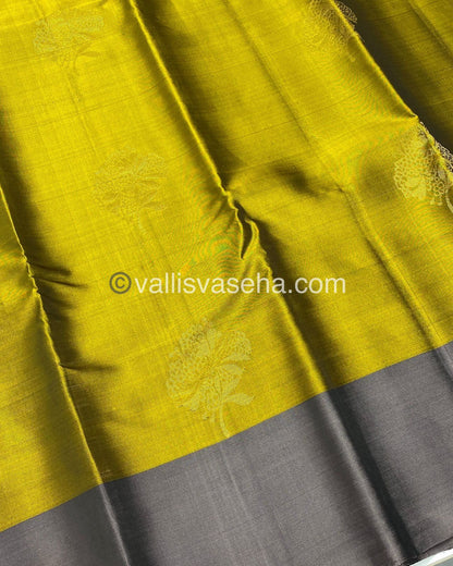 Half Mix - Pure Soft Silk Saree - VVPSS030