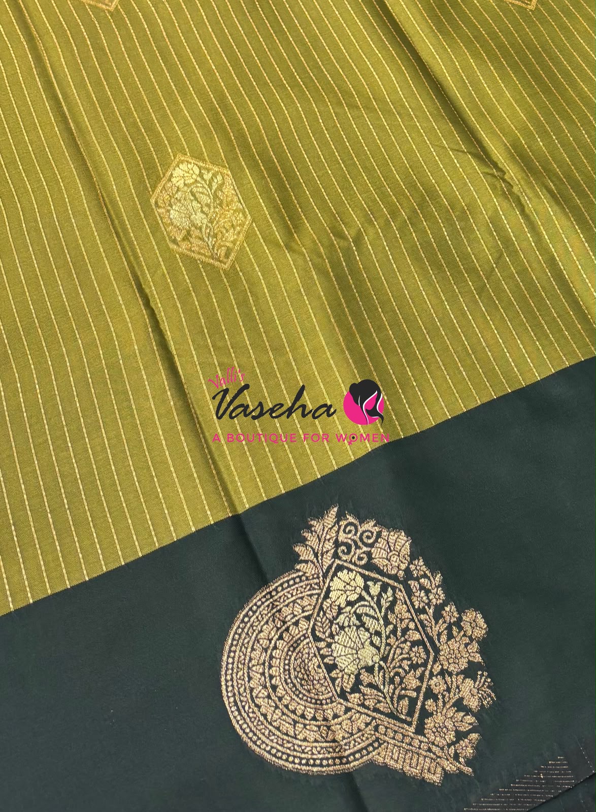 Semi Soft Silk -  Green With Green Combo - VVSSS039